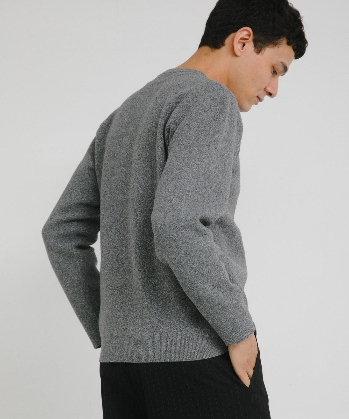 抗起球可水洗圓領針織衫