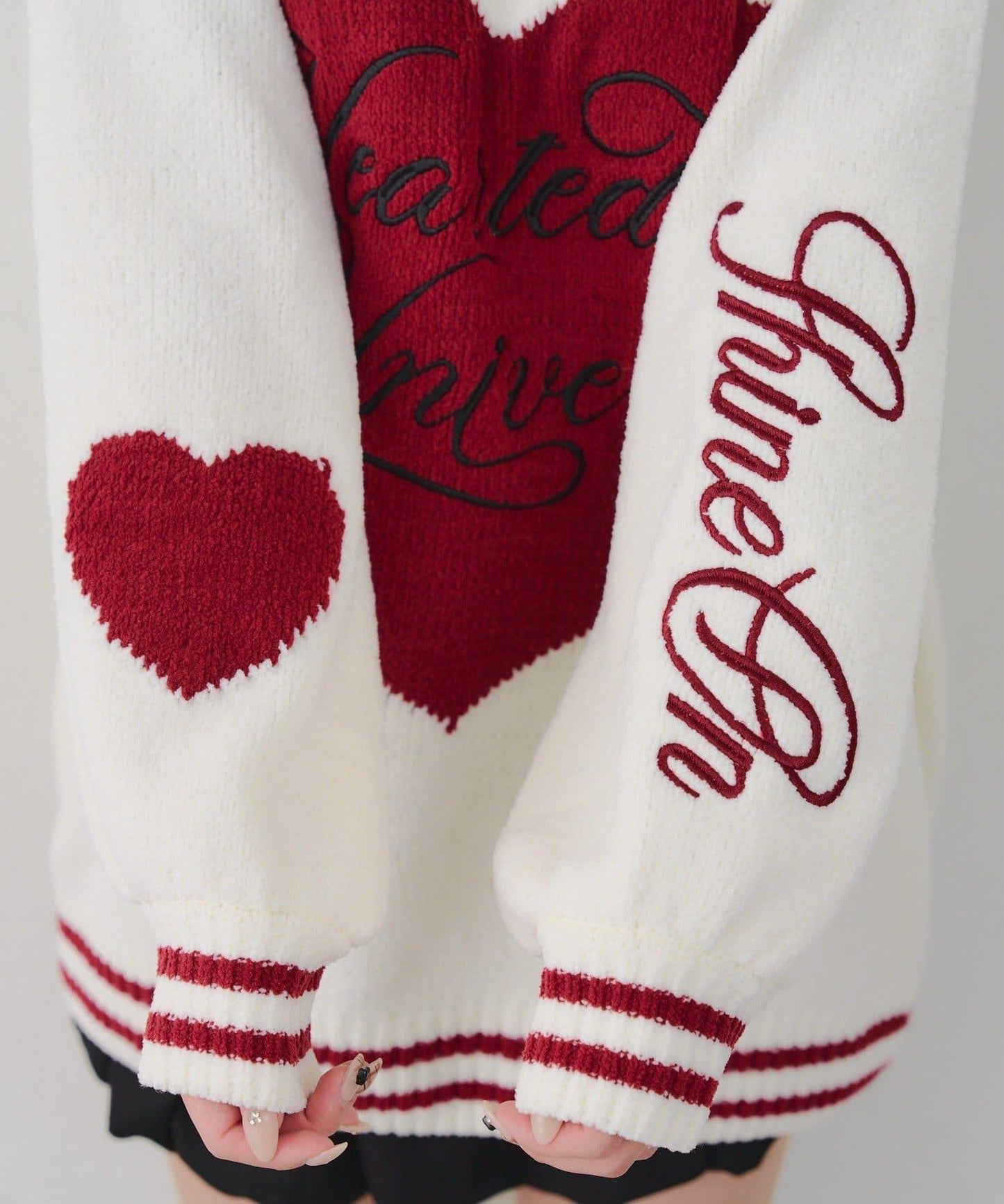 【HolidayCollection】毛絨愛心寬鬆針織衫