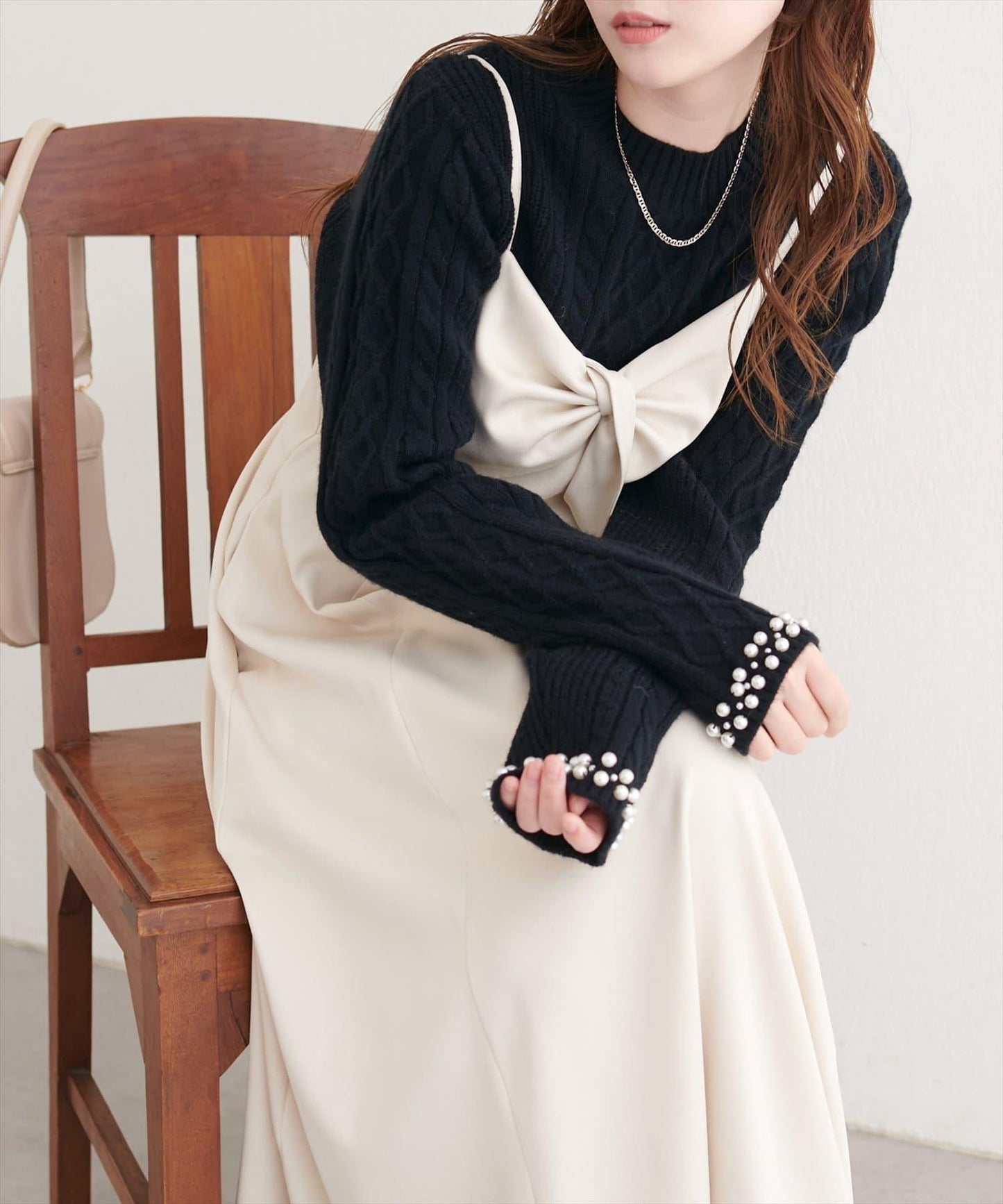 袖口珍珠柔軟針織衫