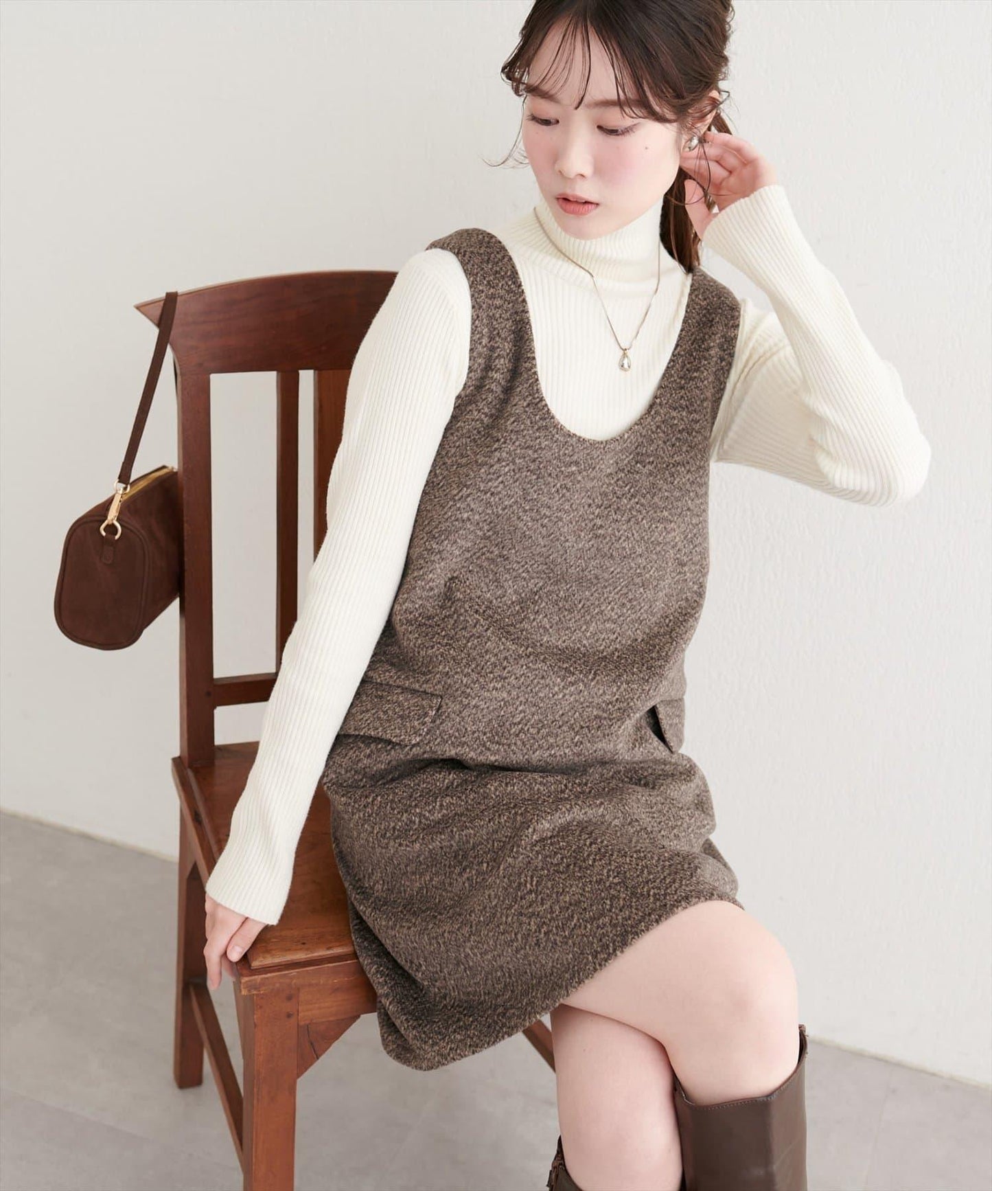 混色仿羊毛迷你揹帶裙