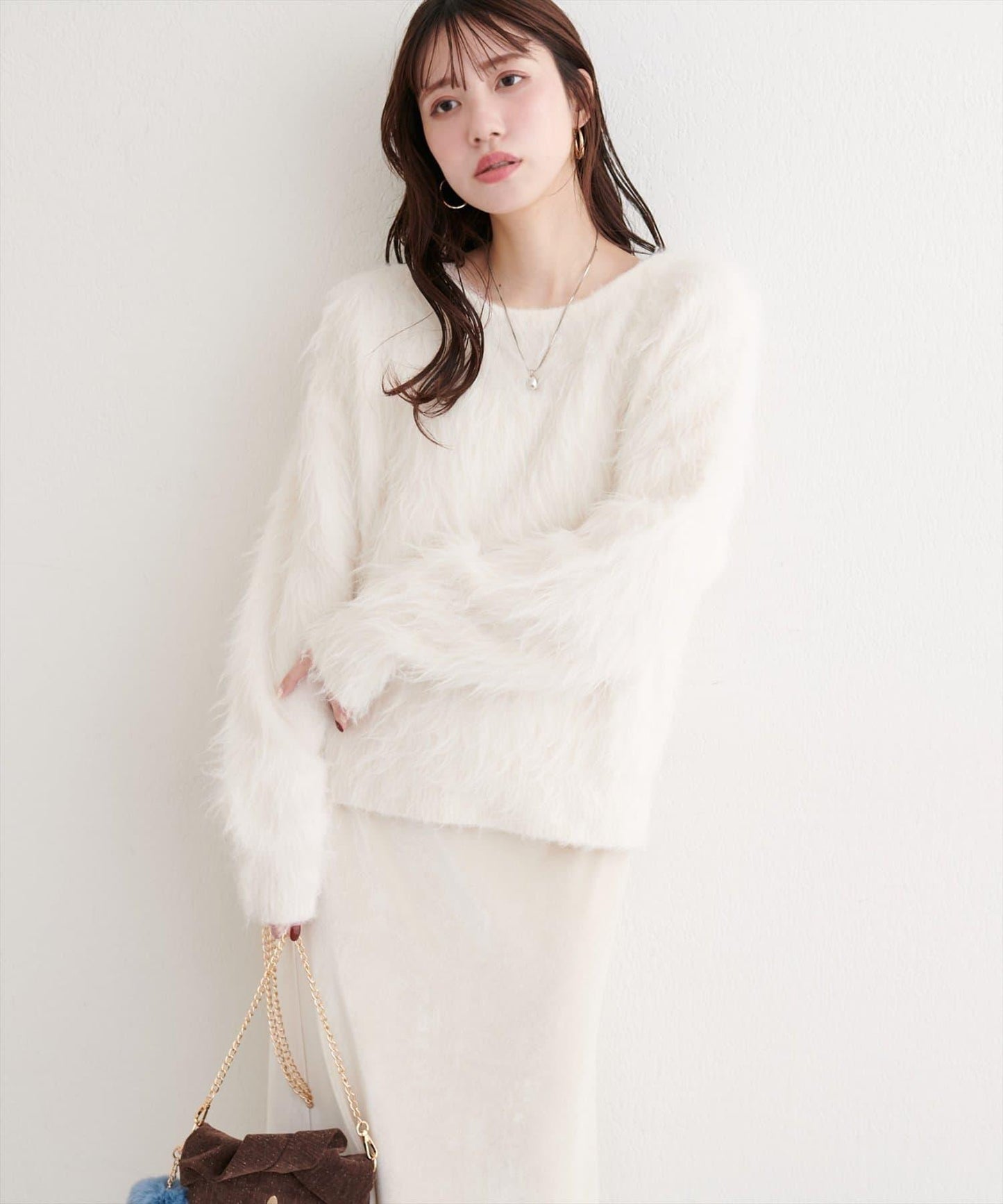 長款羽毛圓領針織套頭衫