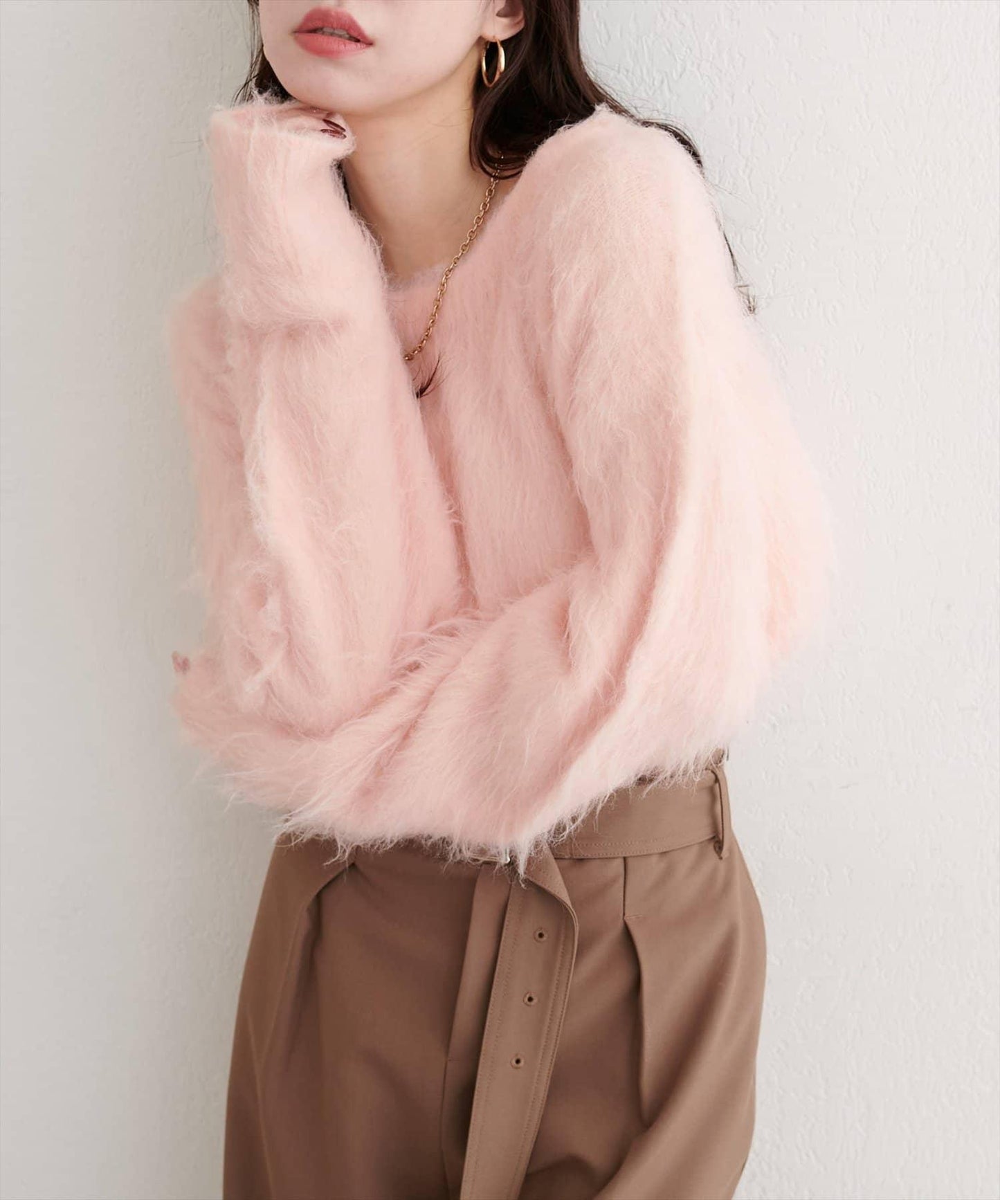 長款羽毛圓領針織套頭衫