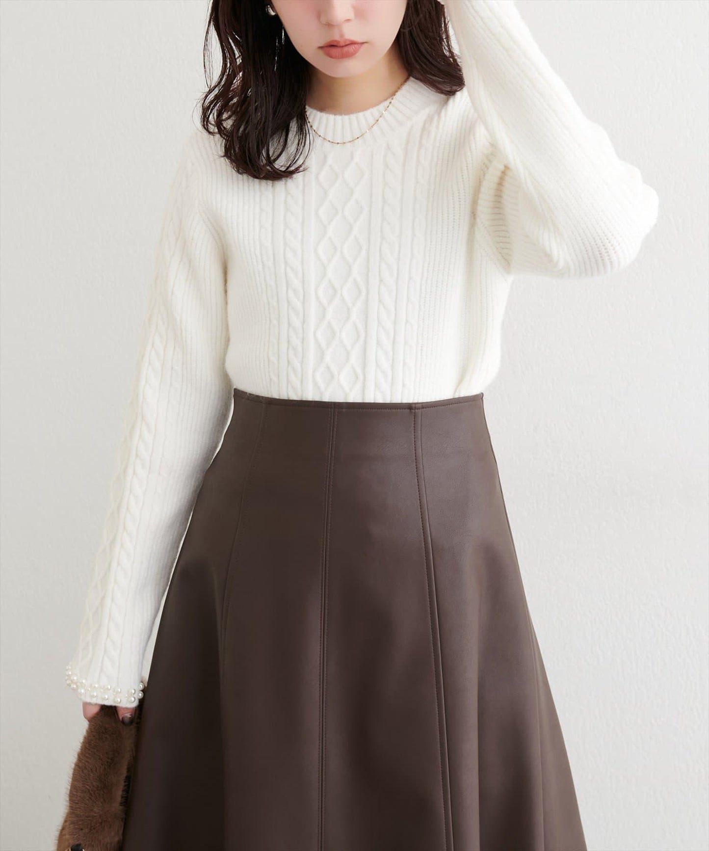 袖口珍珠柔軟針織衫