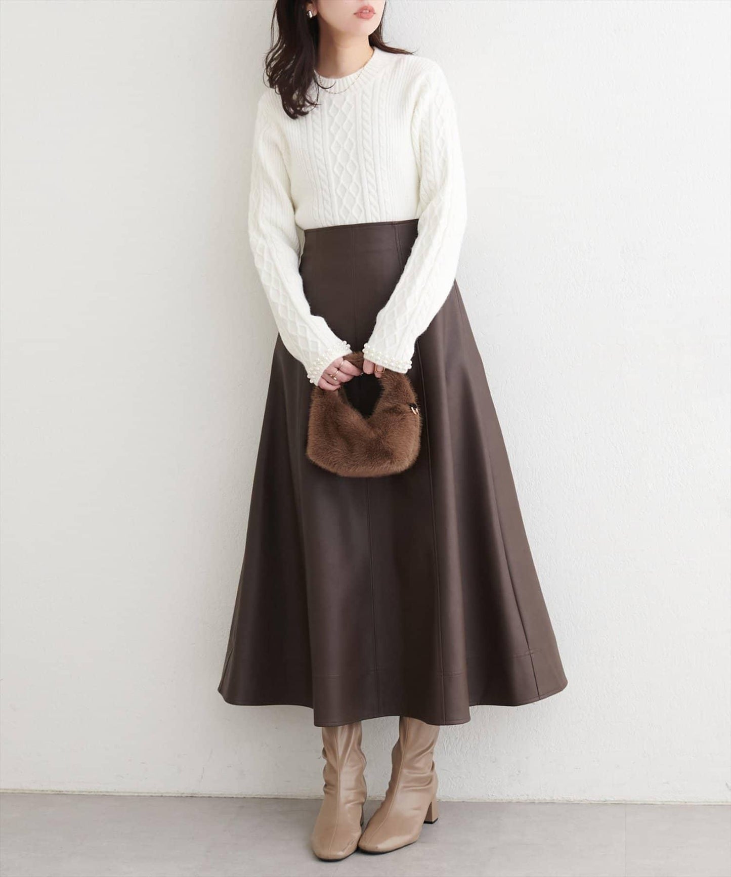 袖口珍珠柔軟針織衫