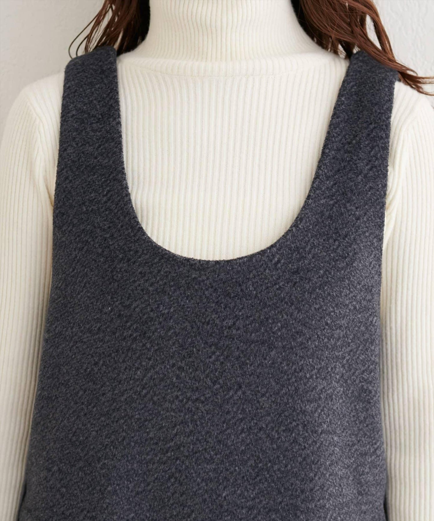 混色仿羊毛迷你揹帶裙