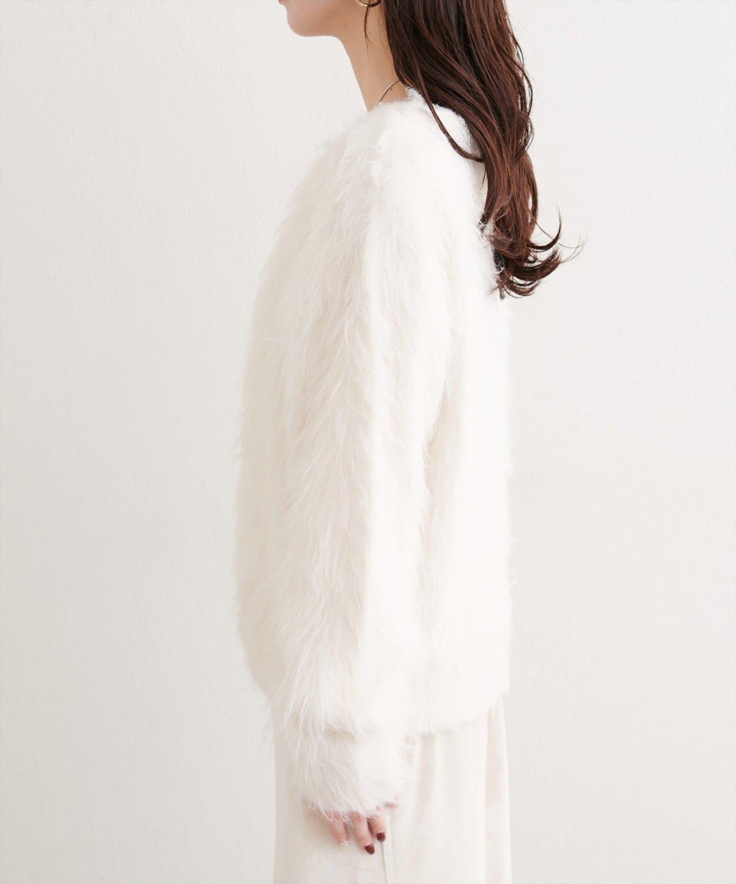 長款羽毛圓領針織套頭衫