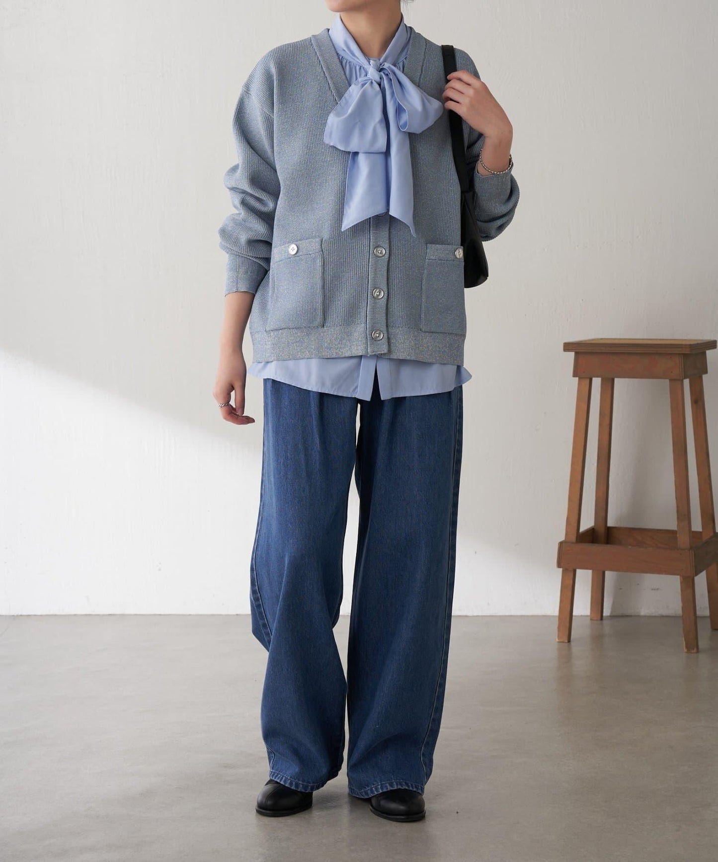 【腰部遮蓋】亮面紐扣開衫