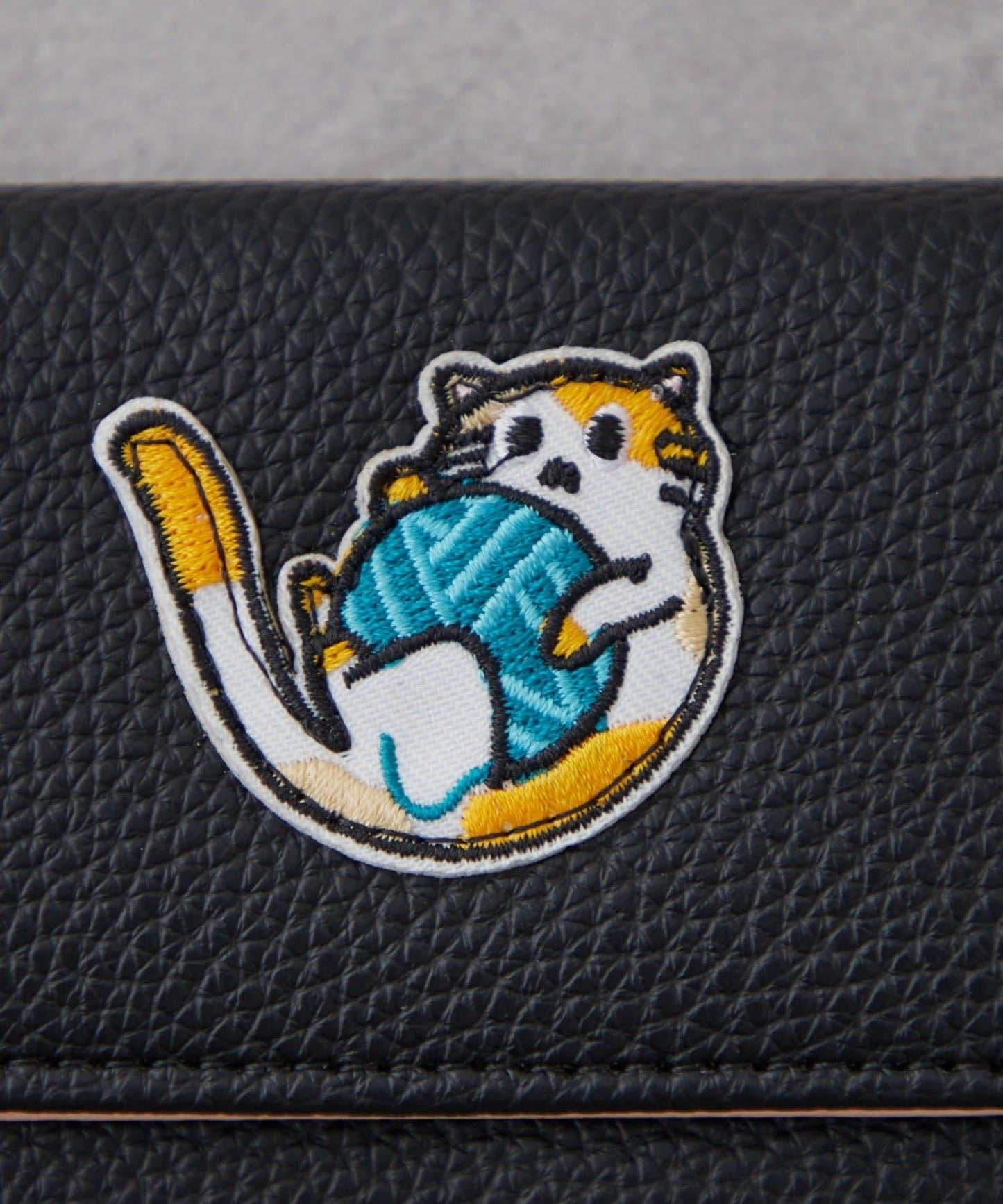 帶肩帶貓咪刺繡卡包