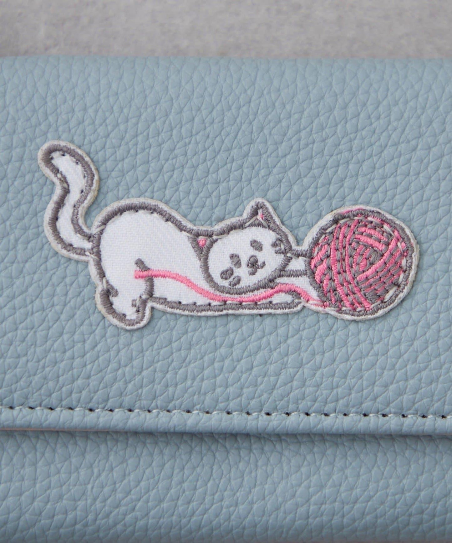 帶肩帶貓咪刺繡卡包