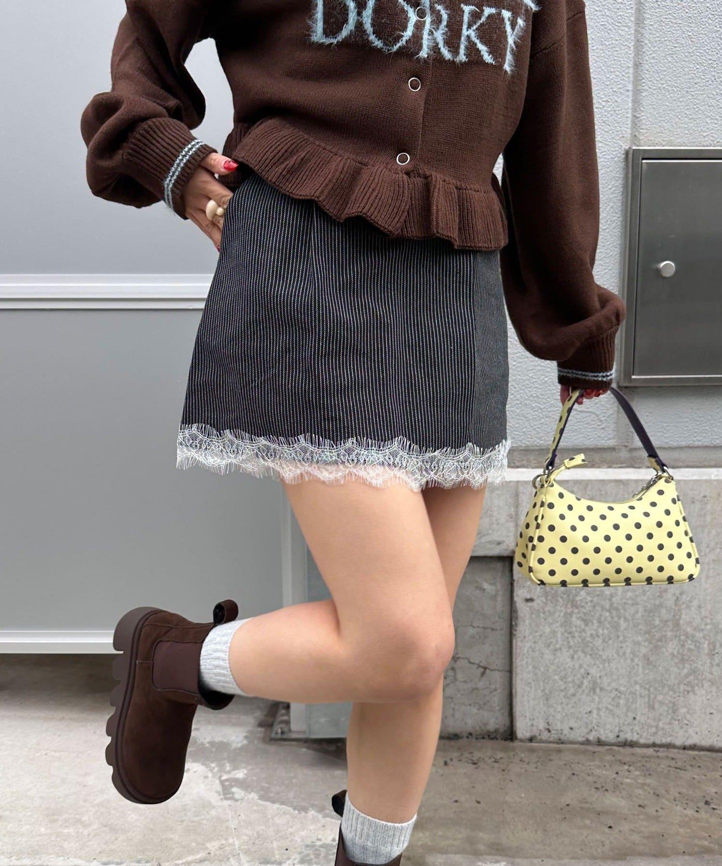 〈波點/條紋/純色〉蕾絲拼接下襬迷你裙