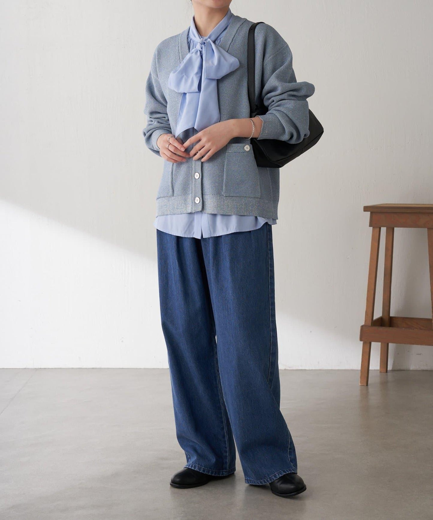 【腰部遮蓋】亮面紐扣開衫