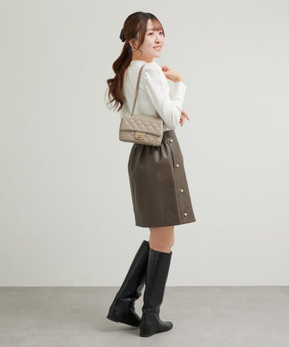 【sanaセレクト】珍珠裝飾人造皮迷你裙