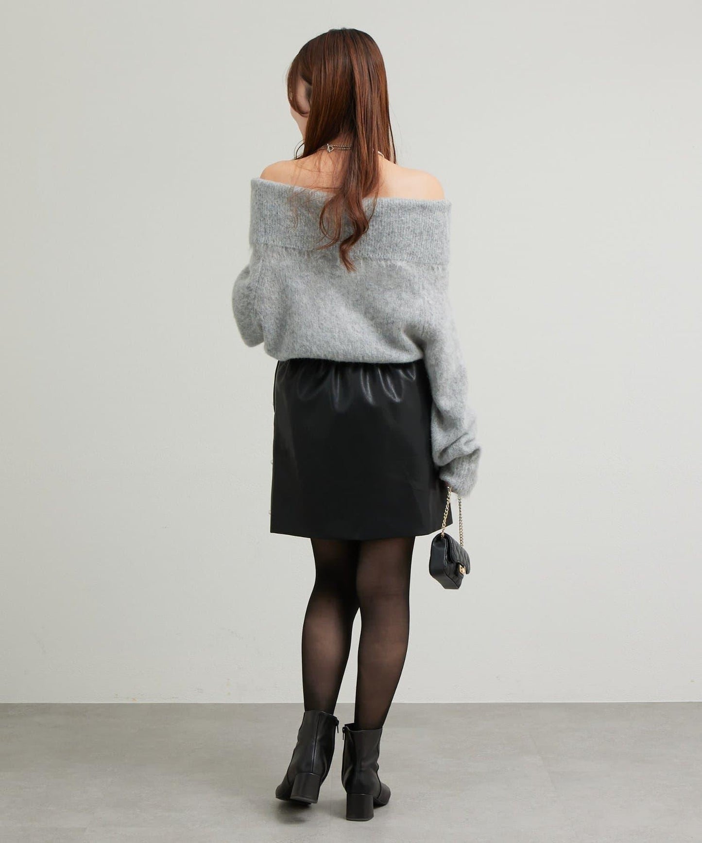 【sanaセレクト】珍珠裝飾人造皮迷你裙