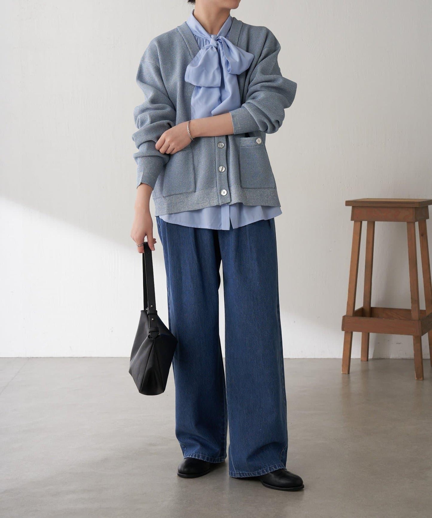 【腰部遮蓋】亮面紐扣開衫