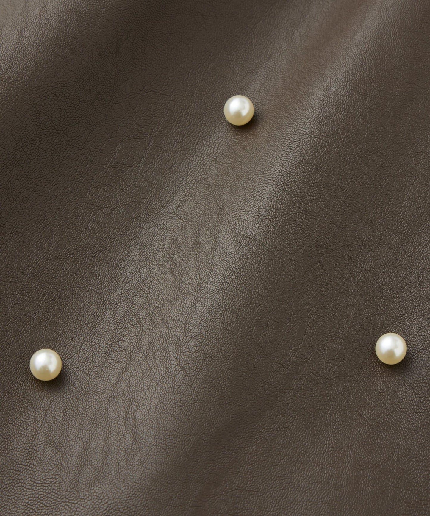 【sanaセレクト】珍珠裝飾人造皮迷你裙