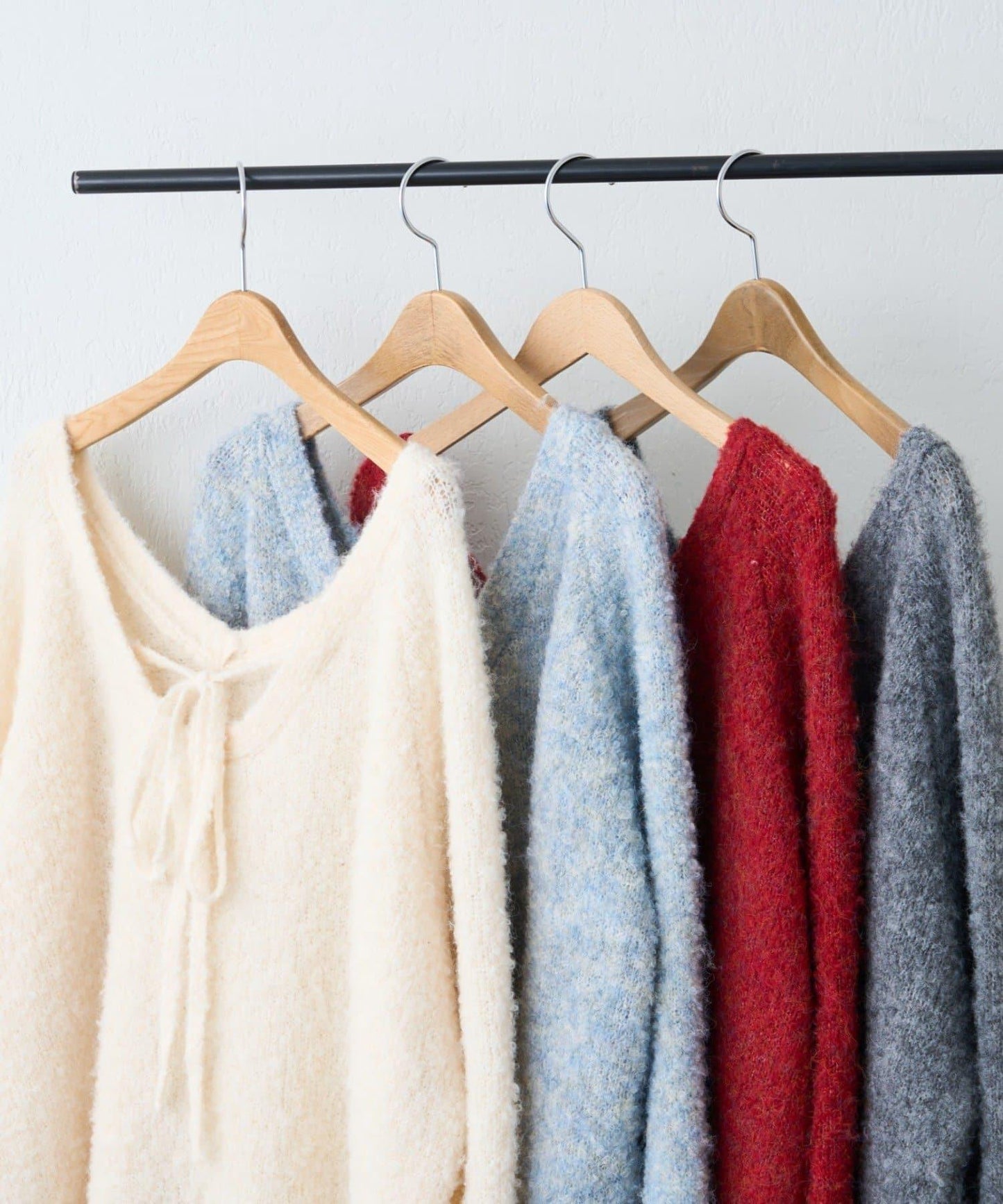 【nane】圈圈紗V領針織套頭衫