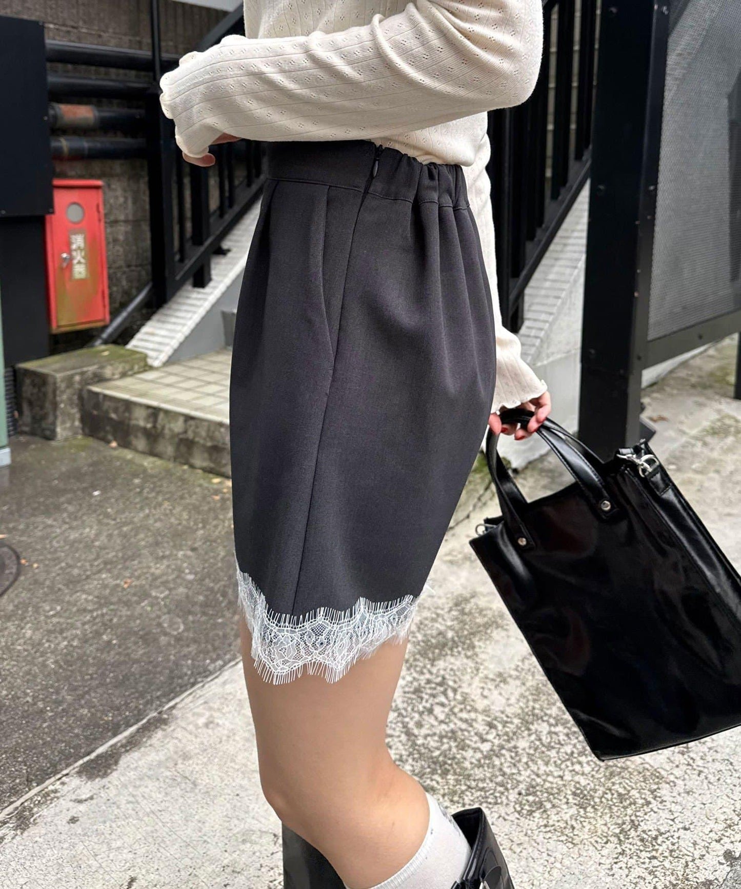 〈波點/條紋/純色〉蕾絲拼接下襬迷你裙