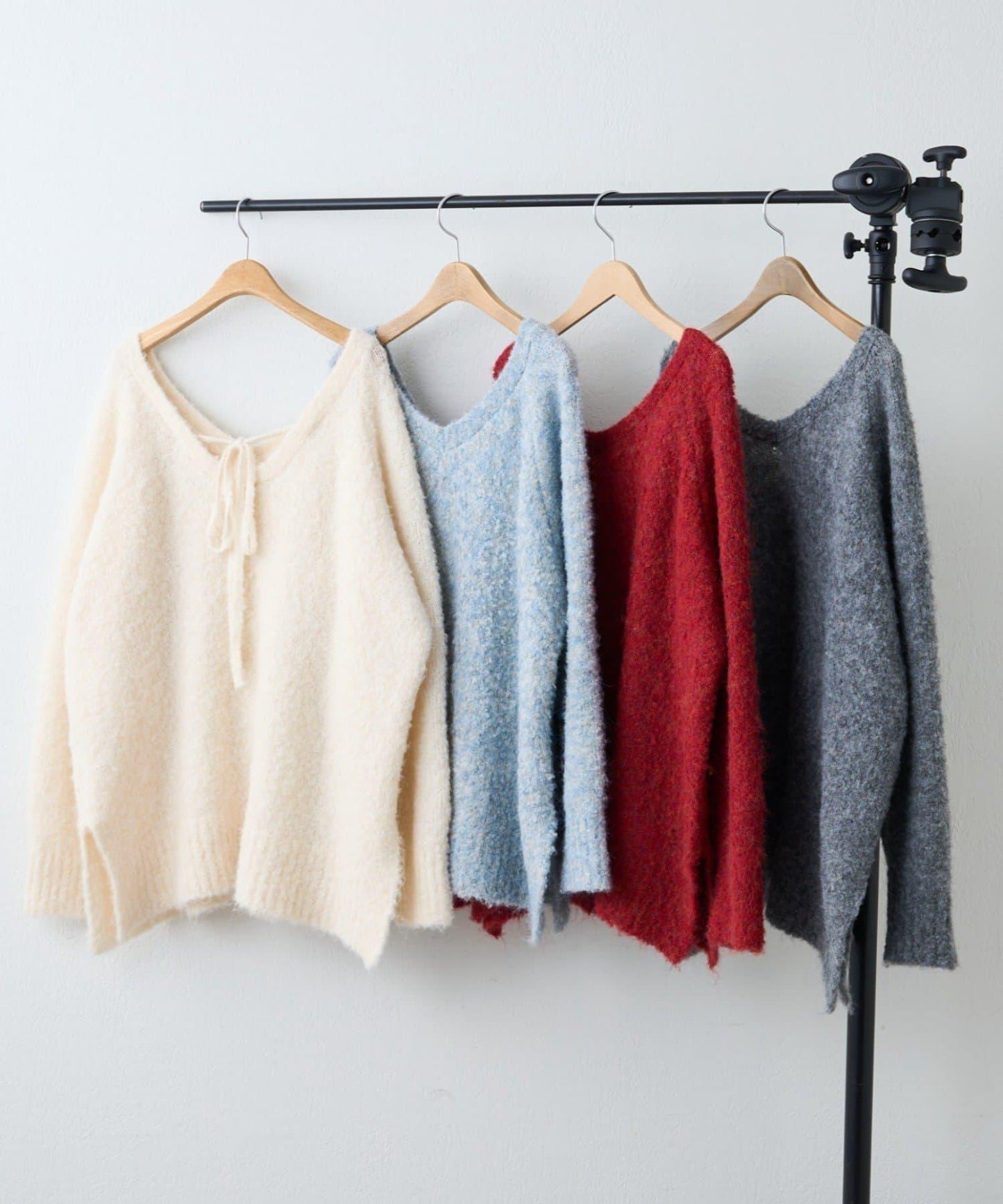 【nane】圈圈紗V領針織套頭衫