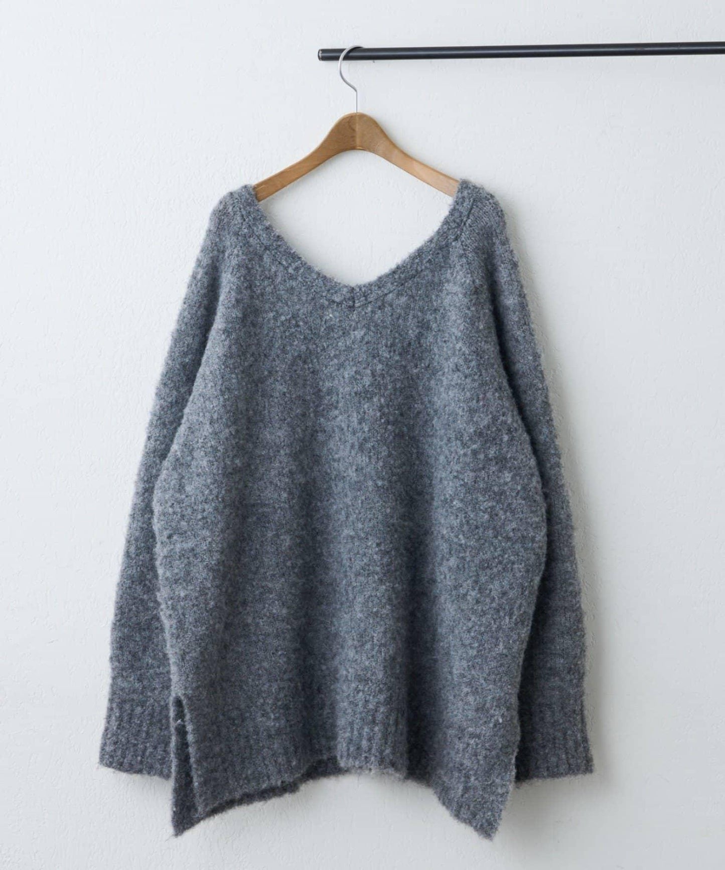 【nane】圈圈紗V領針織套頭衫