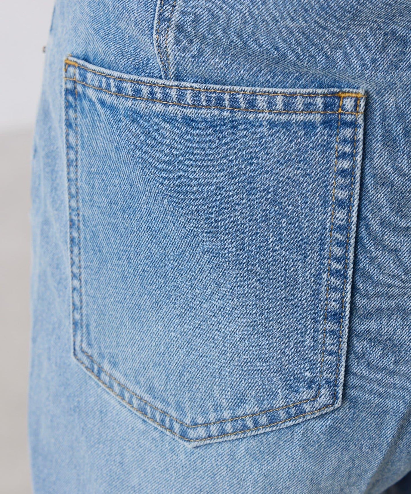 【顯腿長&美腿效果◎】Q.anos直筒牛仔褲