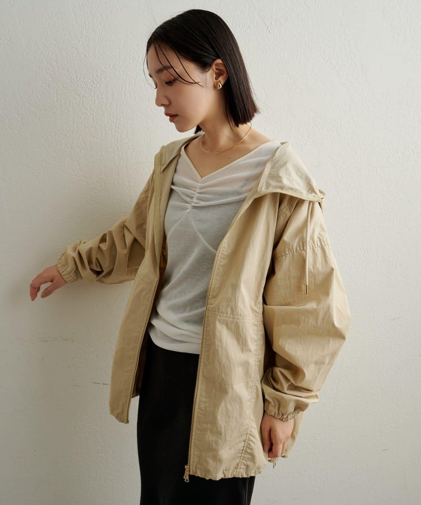 緞面拼接長袖T恤