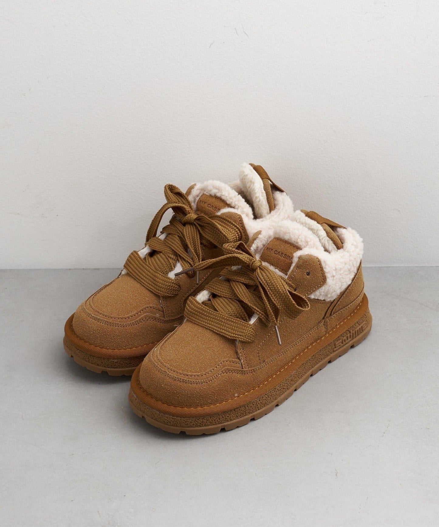 帶羔毛麂皮休閒鞋