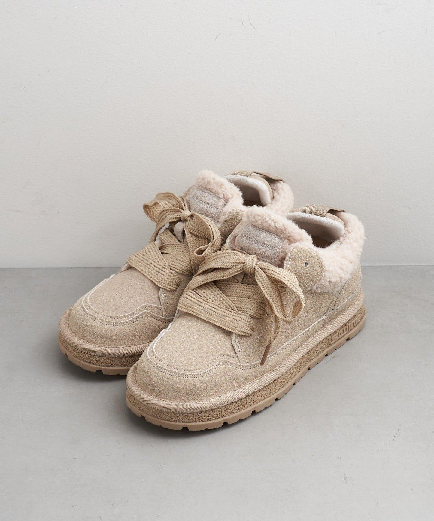 帶羔毛麂皮休閒鞋