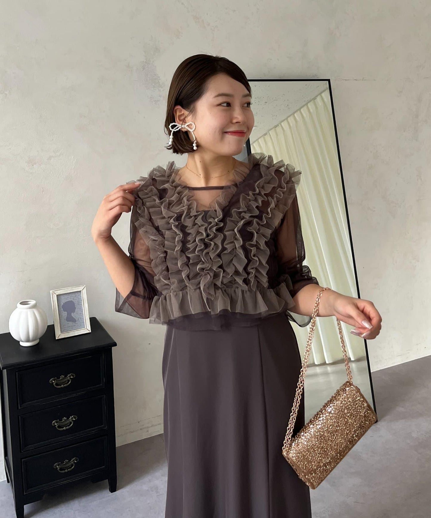 【MOMO】透視荷葉邊吊帶疊穿連衣裙