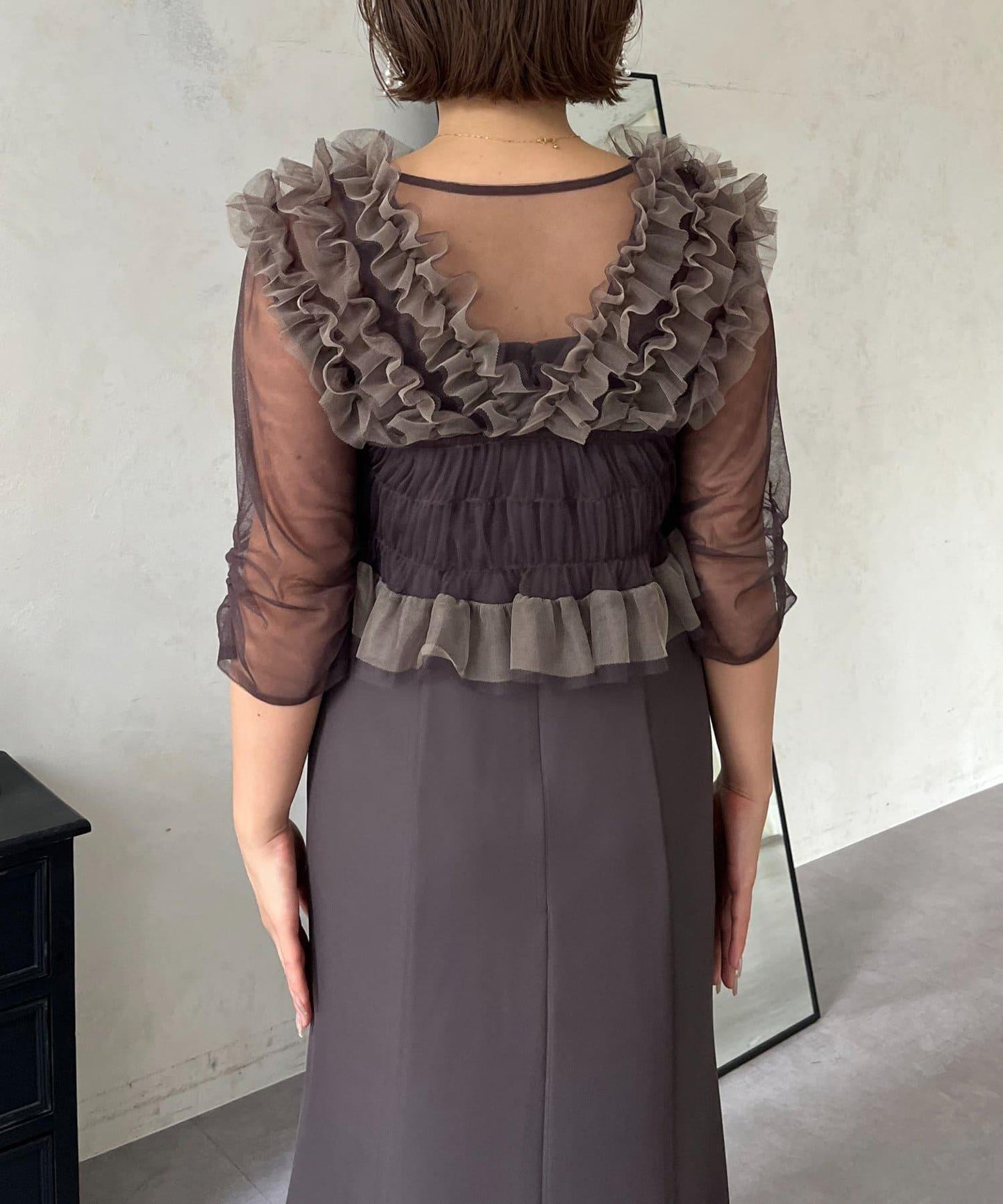 【MOMO】透視荷葉邊吊帶疊穿連衣裙