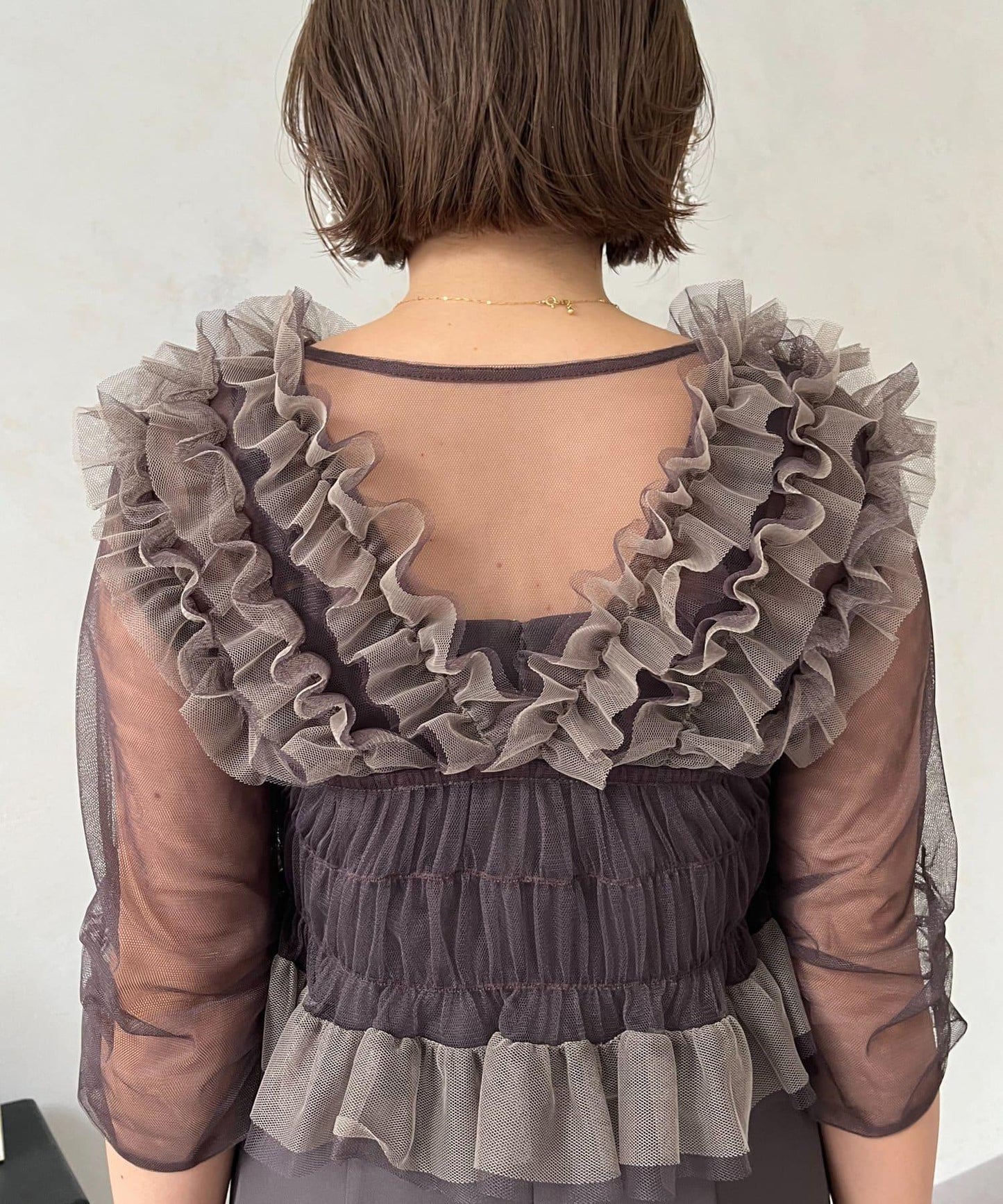 【MOMO】透視荷葉邊吊帶疊穿連衣裙