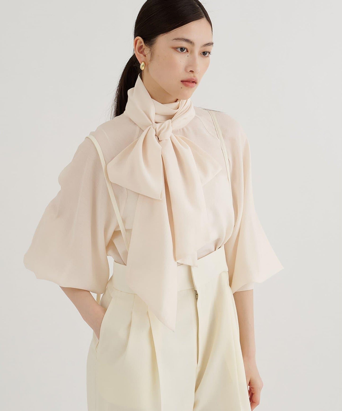 雪紡蝴蝶結領襯衫