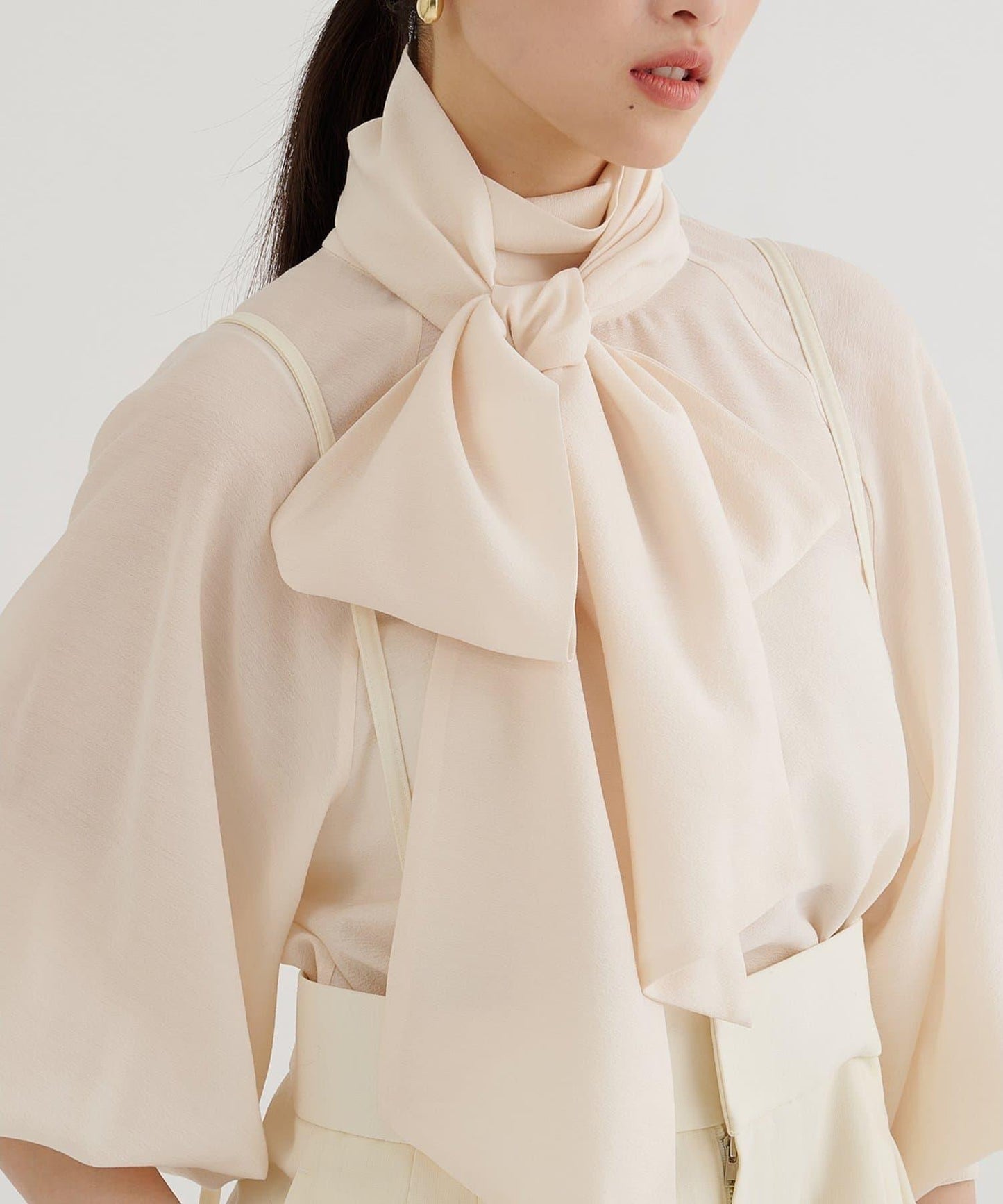 雪紡蝴蝶結領襯衫