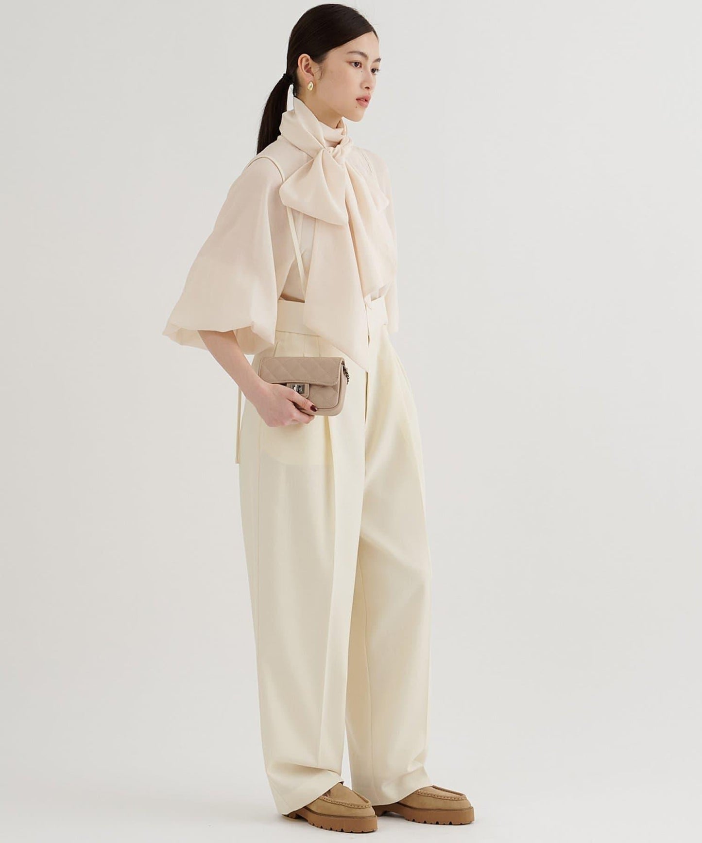 雪紡蝴蝶結領襯衫