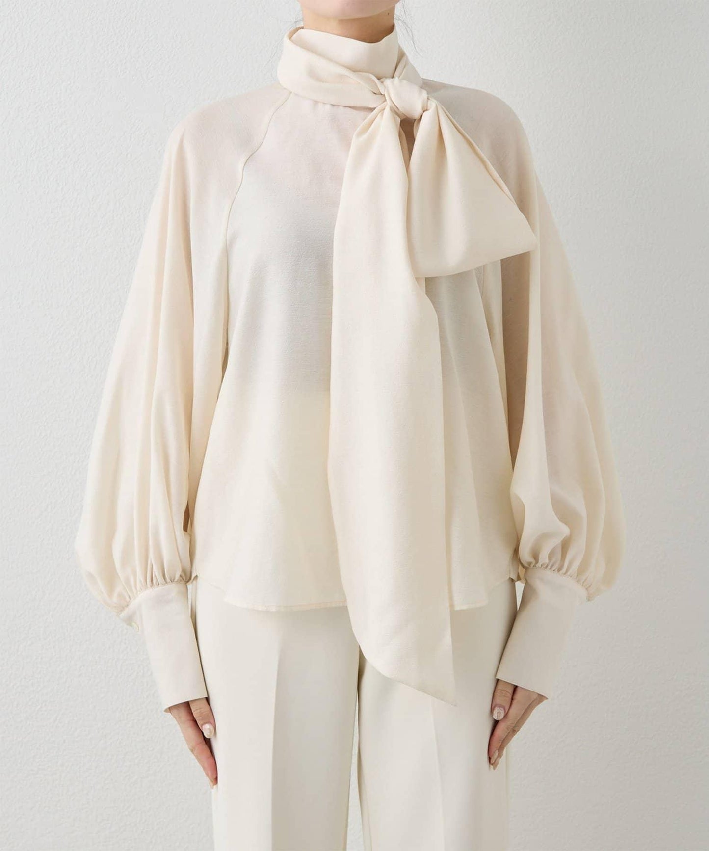 雪紡蝴蝶結領襯衫