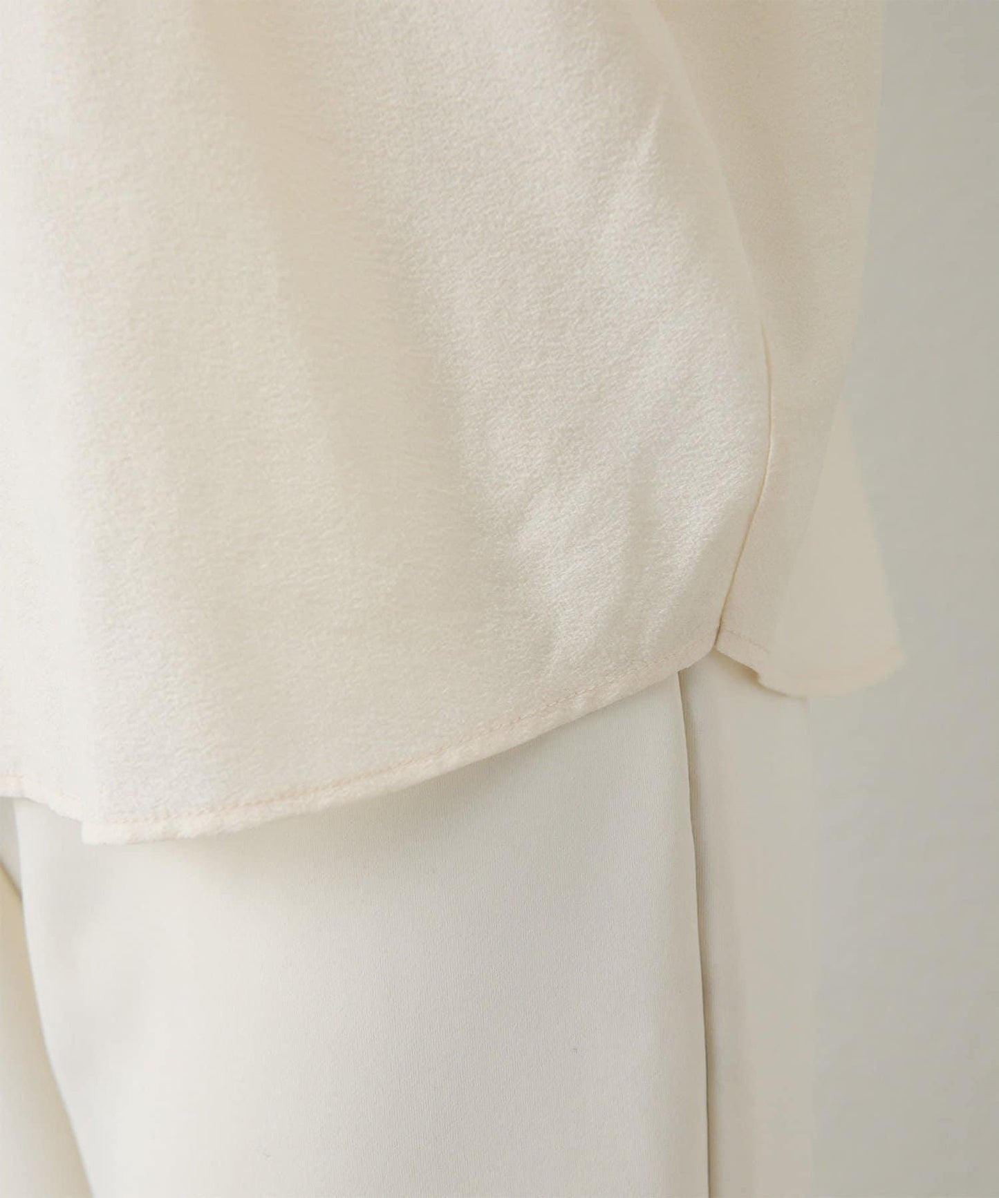 雪紡蝴蝶結領襯衫