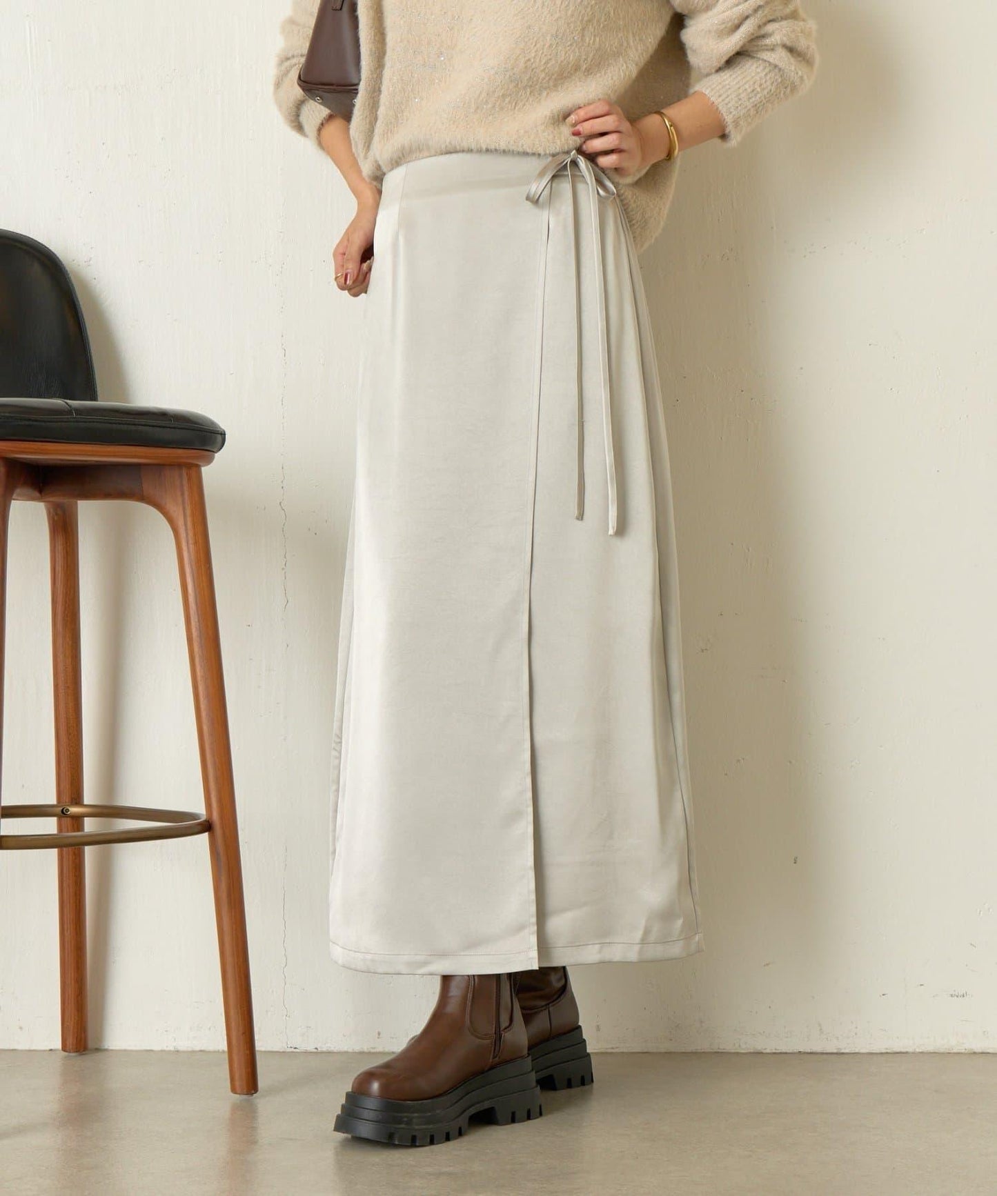 裹身風緞面半身裙