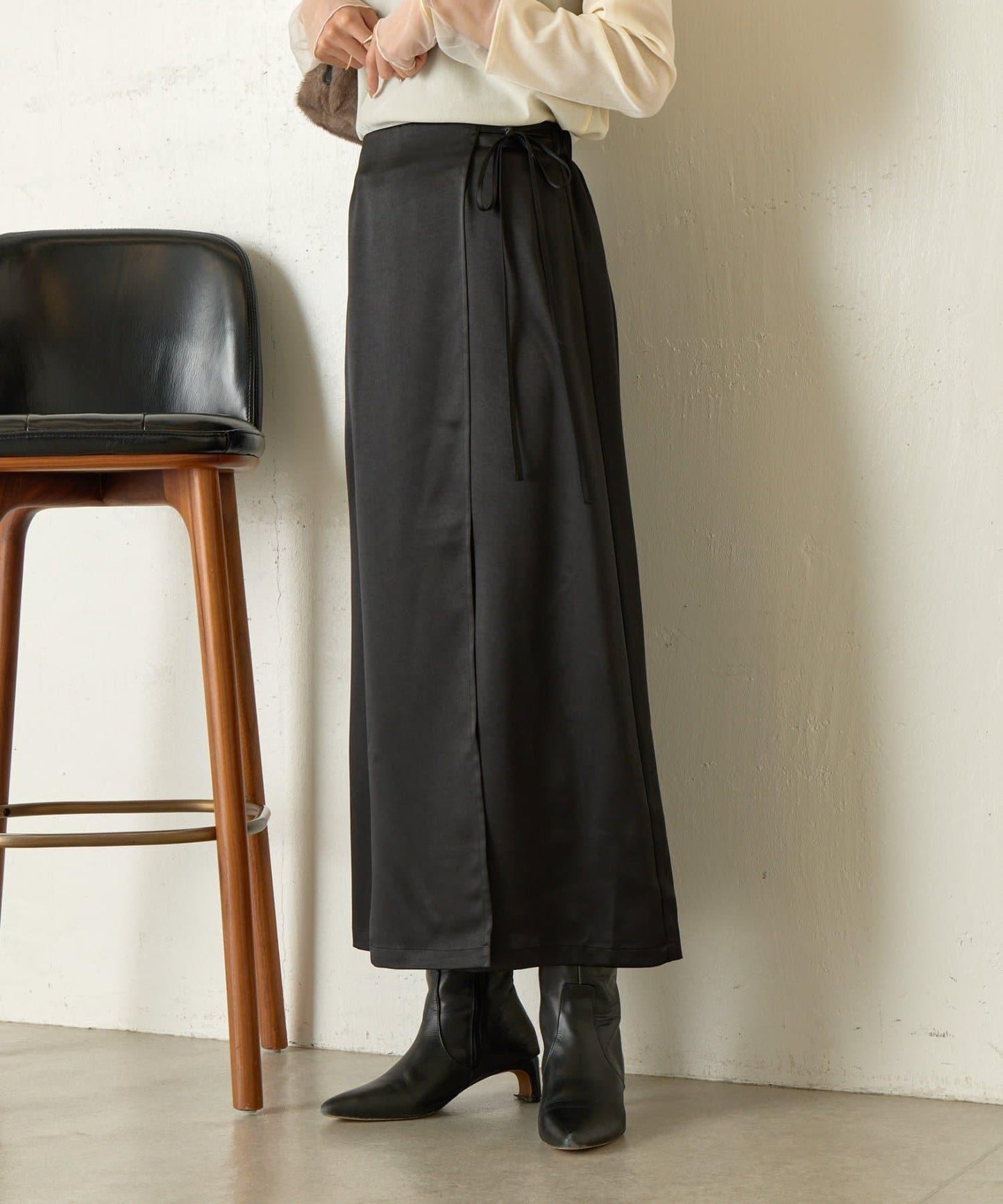 裹身風緞面半身裙