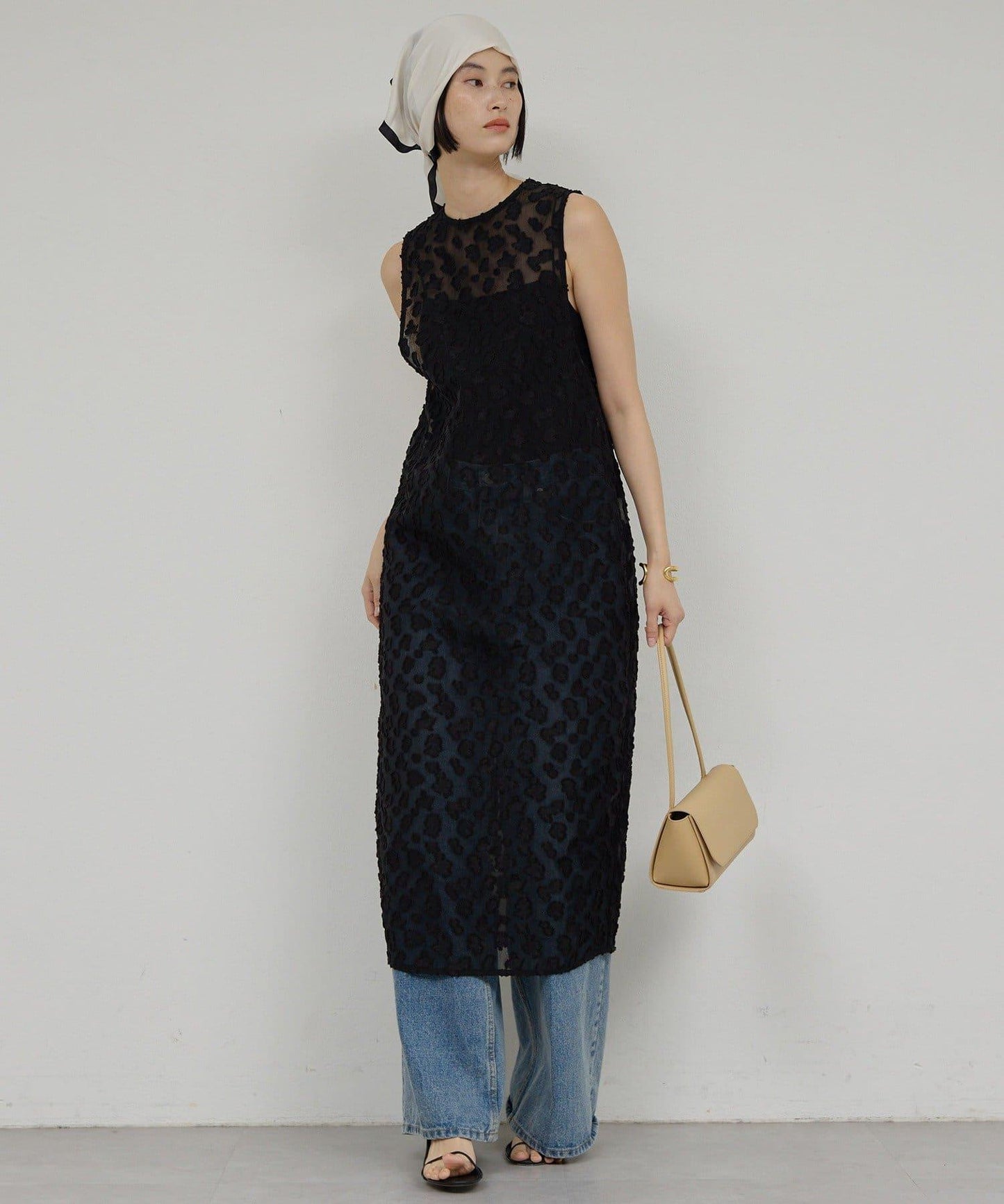 提花透視連衣裙