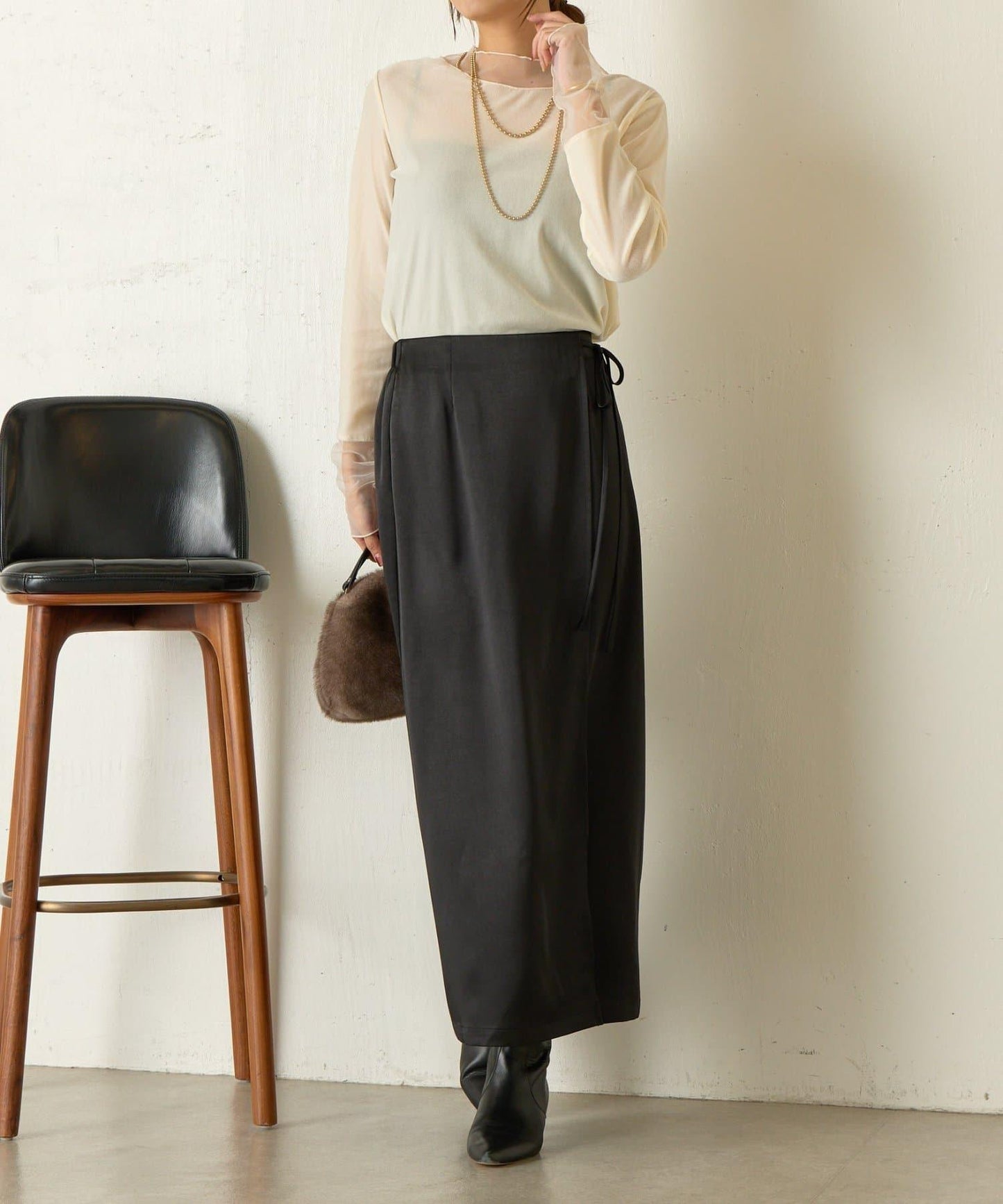 裹身風緞面半身裙