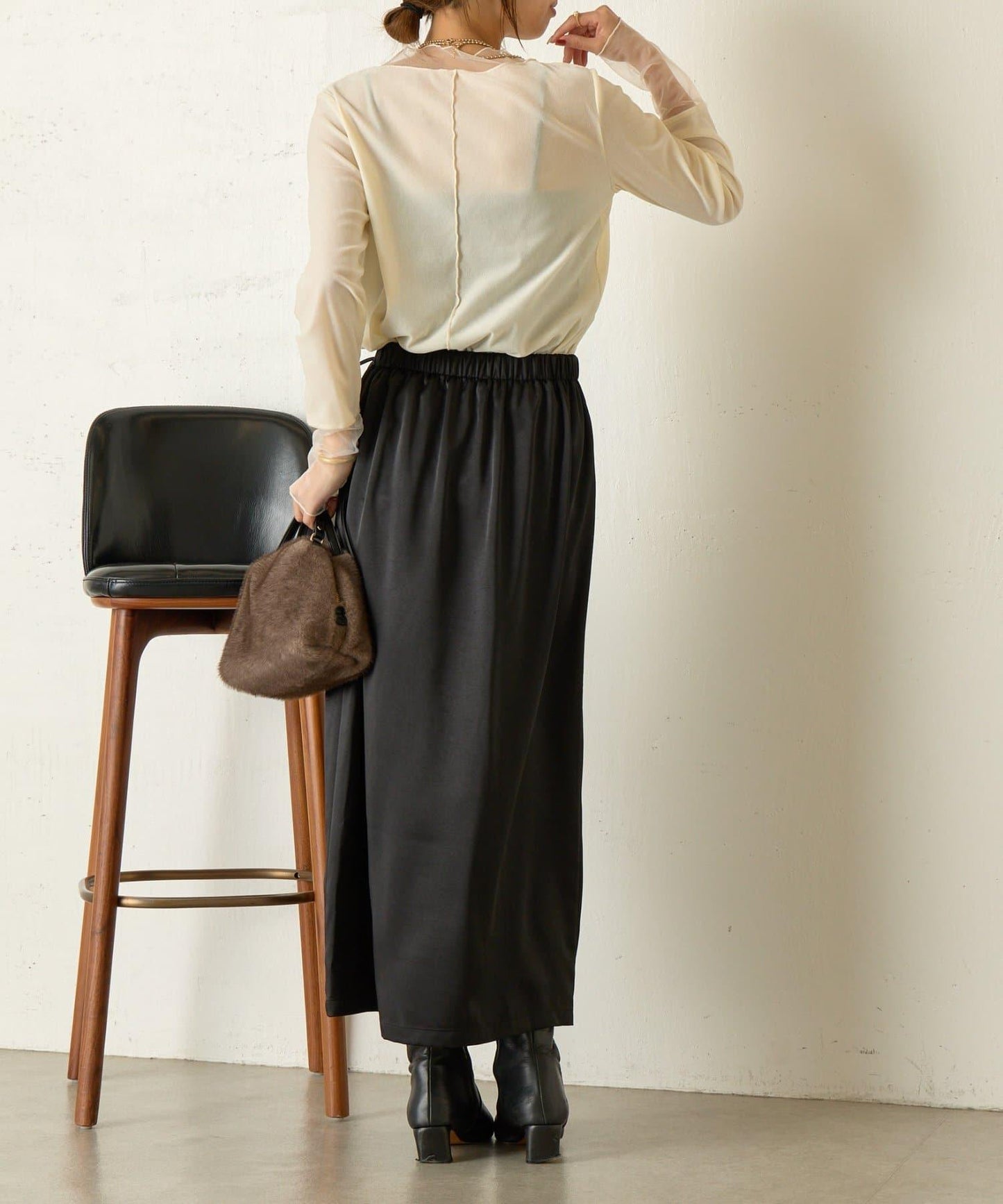 裹身風緞面半身裙