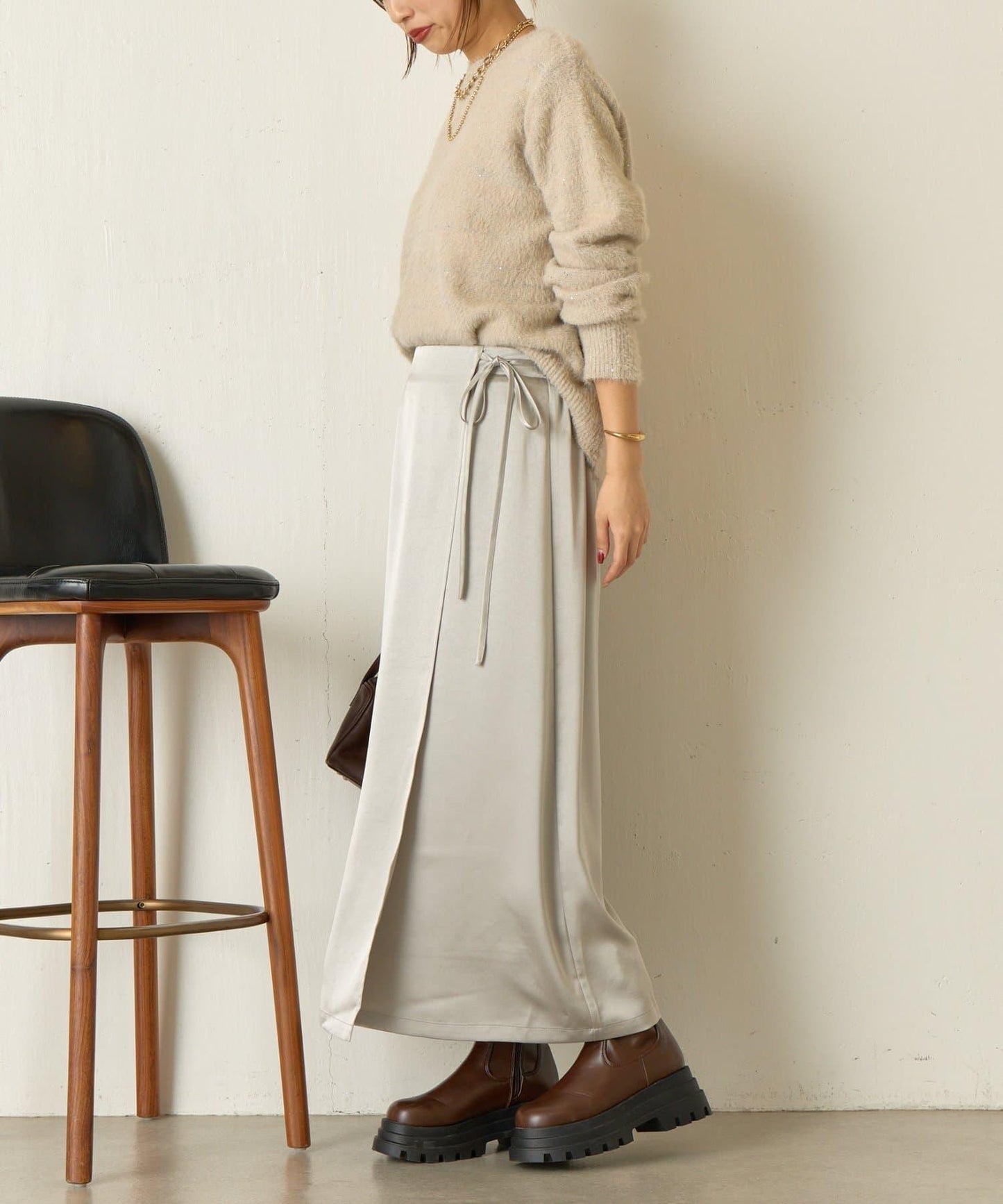 裹身風緞面半身裙