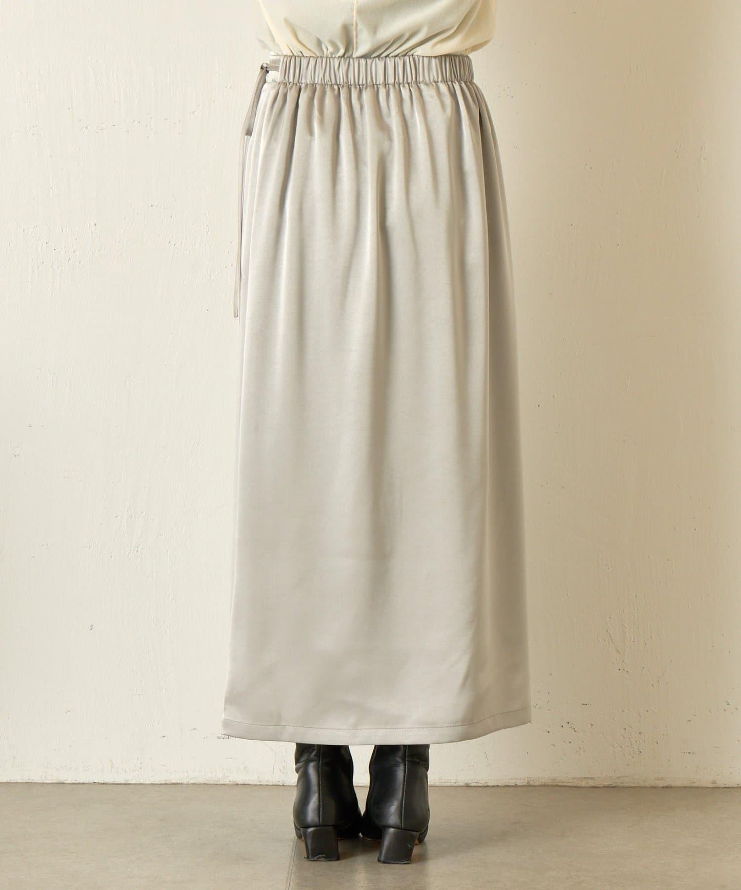 裹身風緞面半身裙