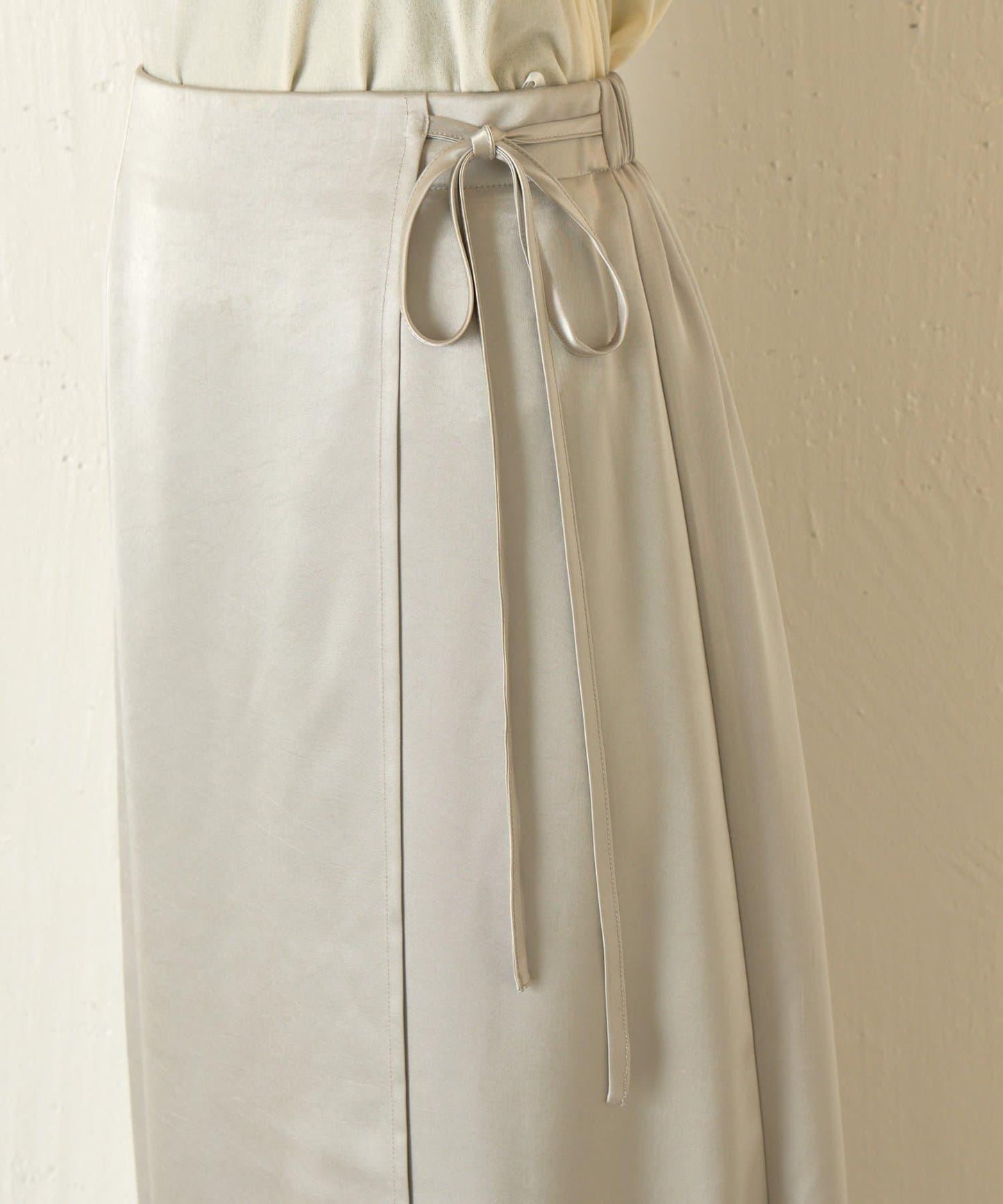 裹身風緞面半身裙