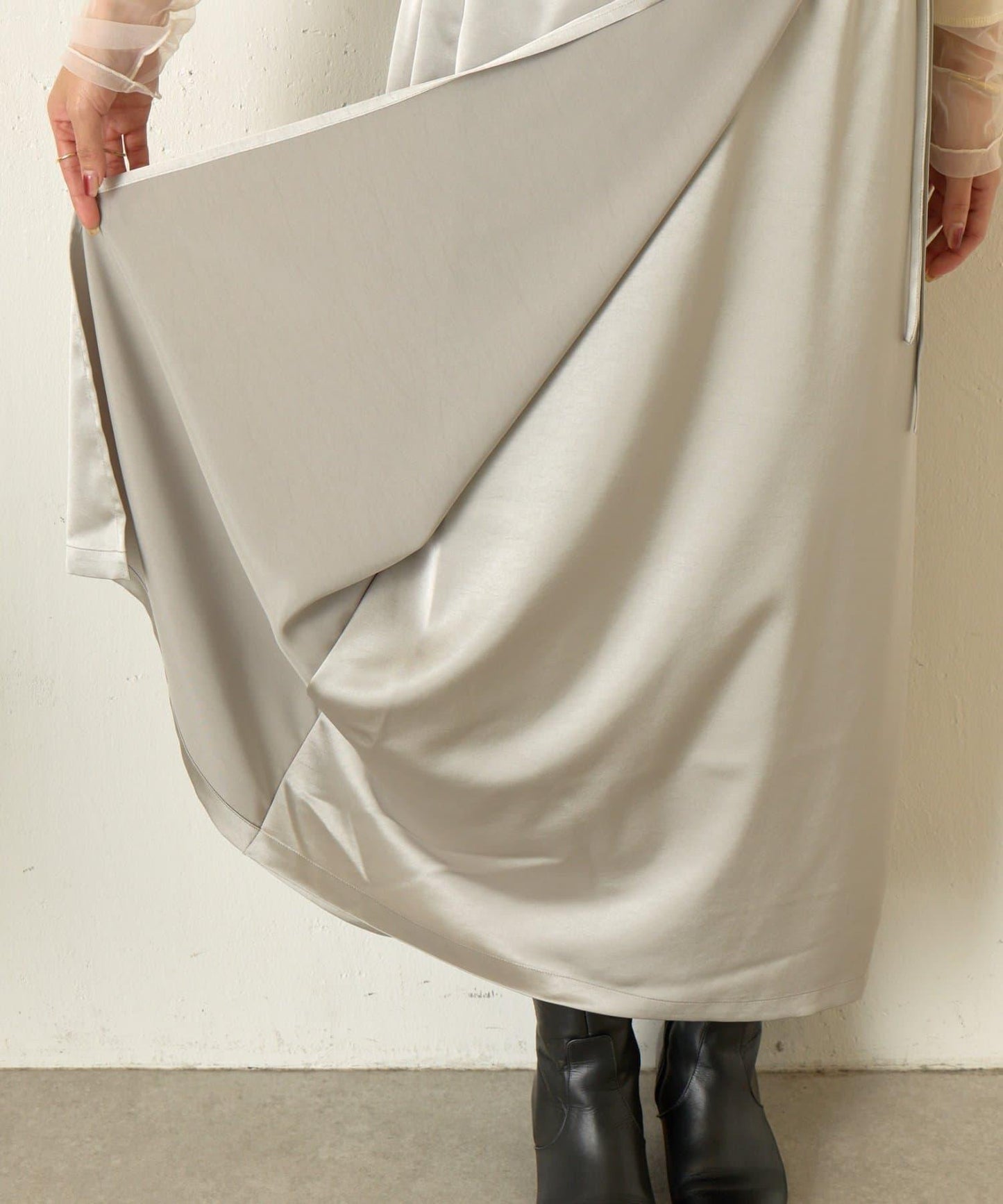 裹身風緞面半身裙