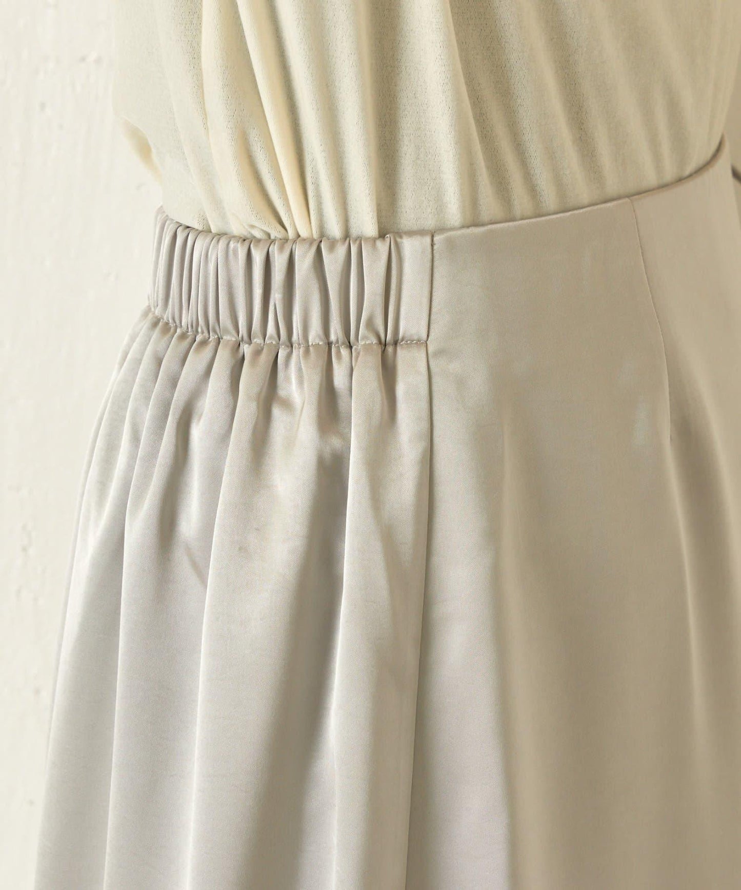 裹身風緞面半身裙