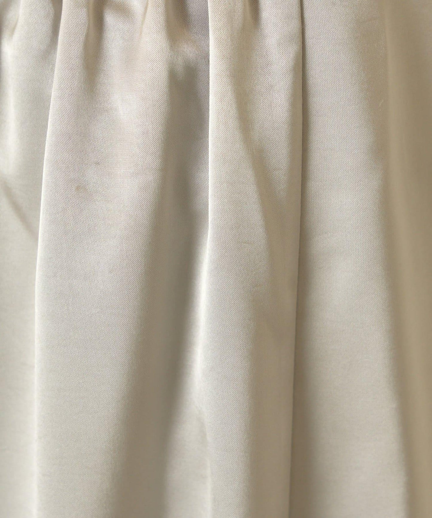 裹身風緞面半身裙