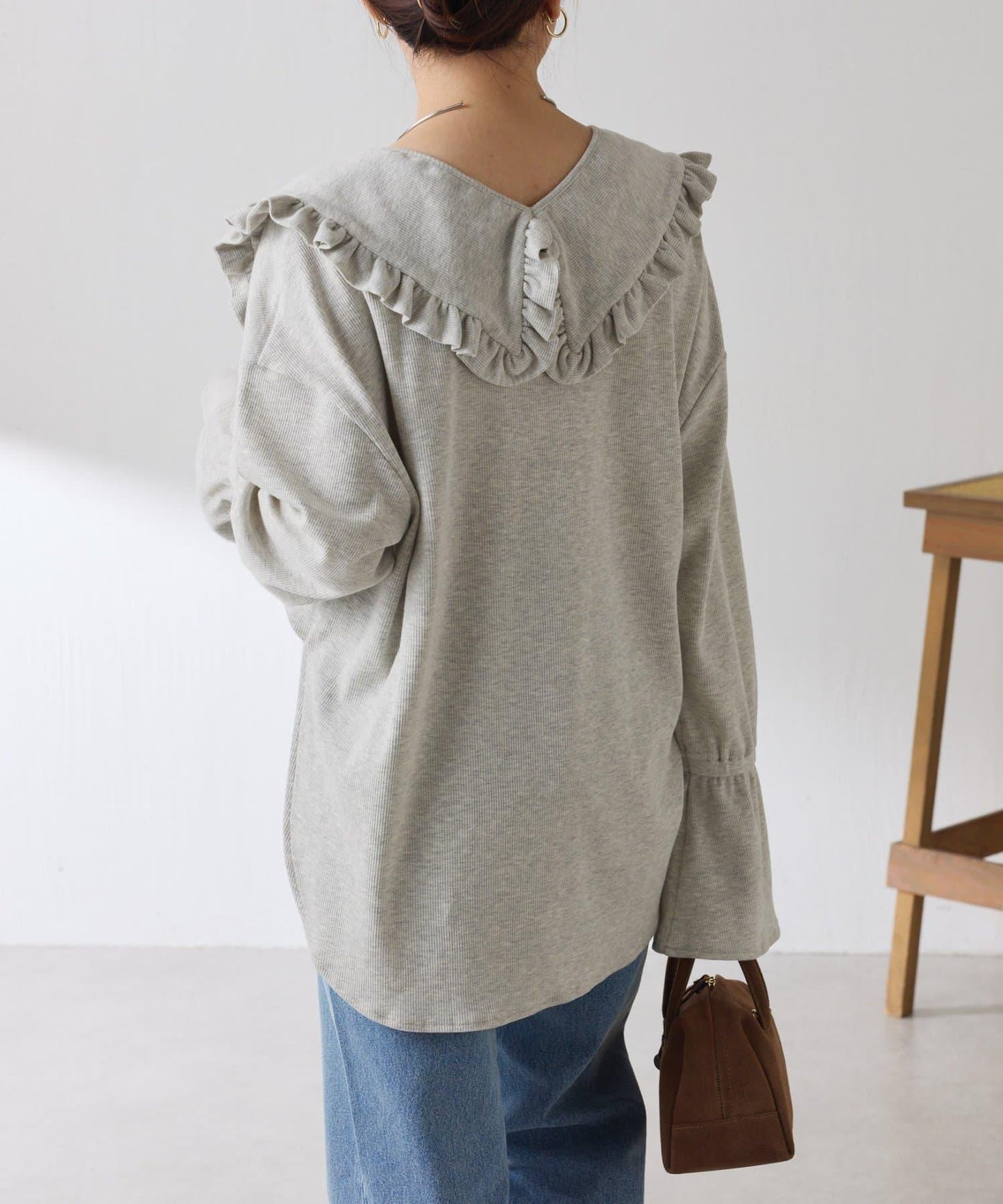 【領子可拆卸】Qanos 帶領荷葉邊長袖T恤