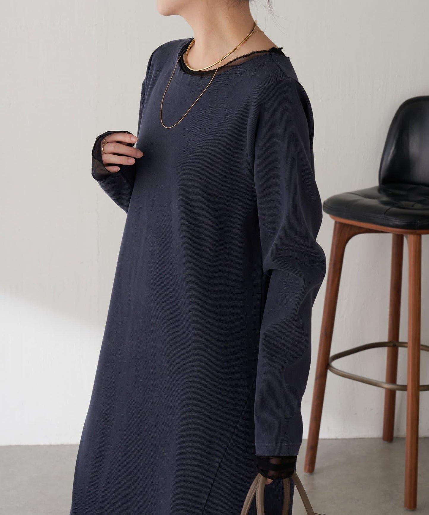 【修身顯瘦】Q.anos 網紗拼接連衣裙