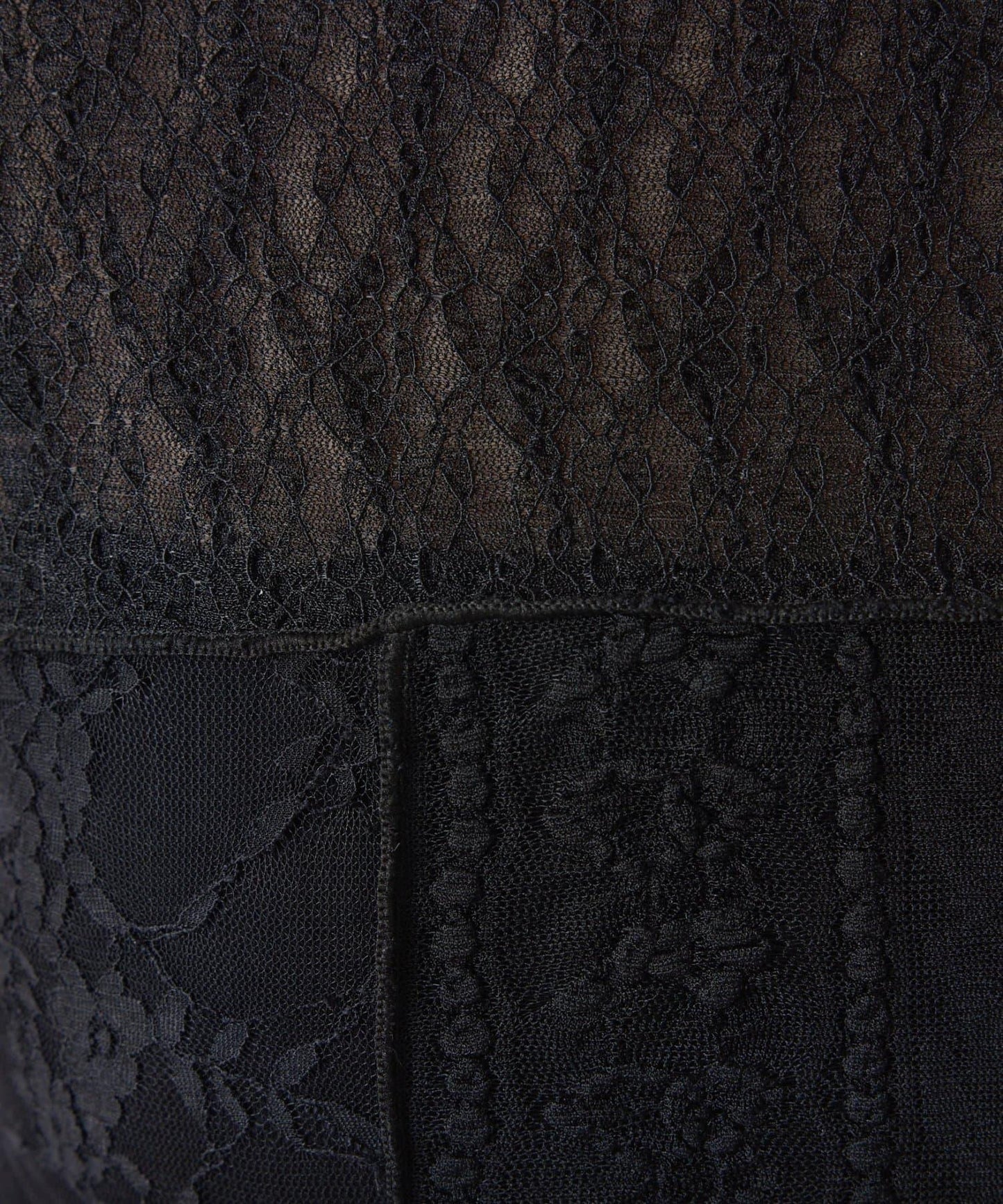 【疊穿推薦】Qanos蕾絲拼接長袖T恤