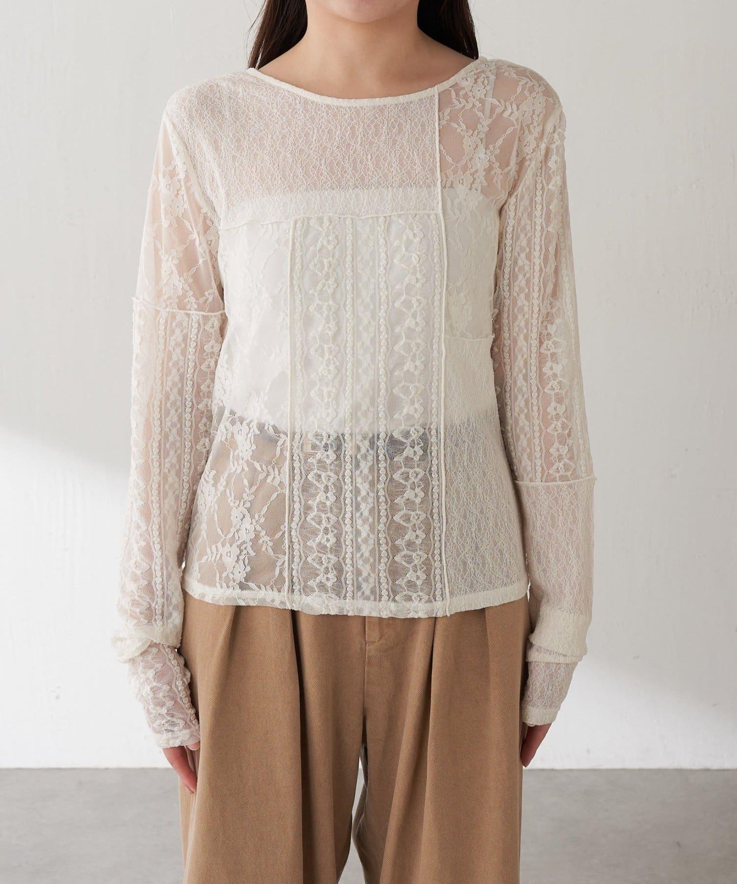 【疊穿推薦】Qanos蕾絲拼接長袖T恤